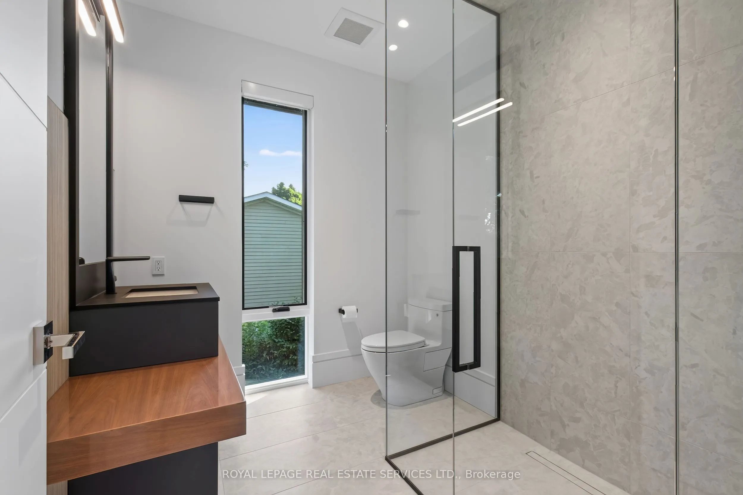 1472 Oakhill Drive