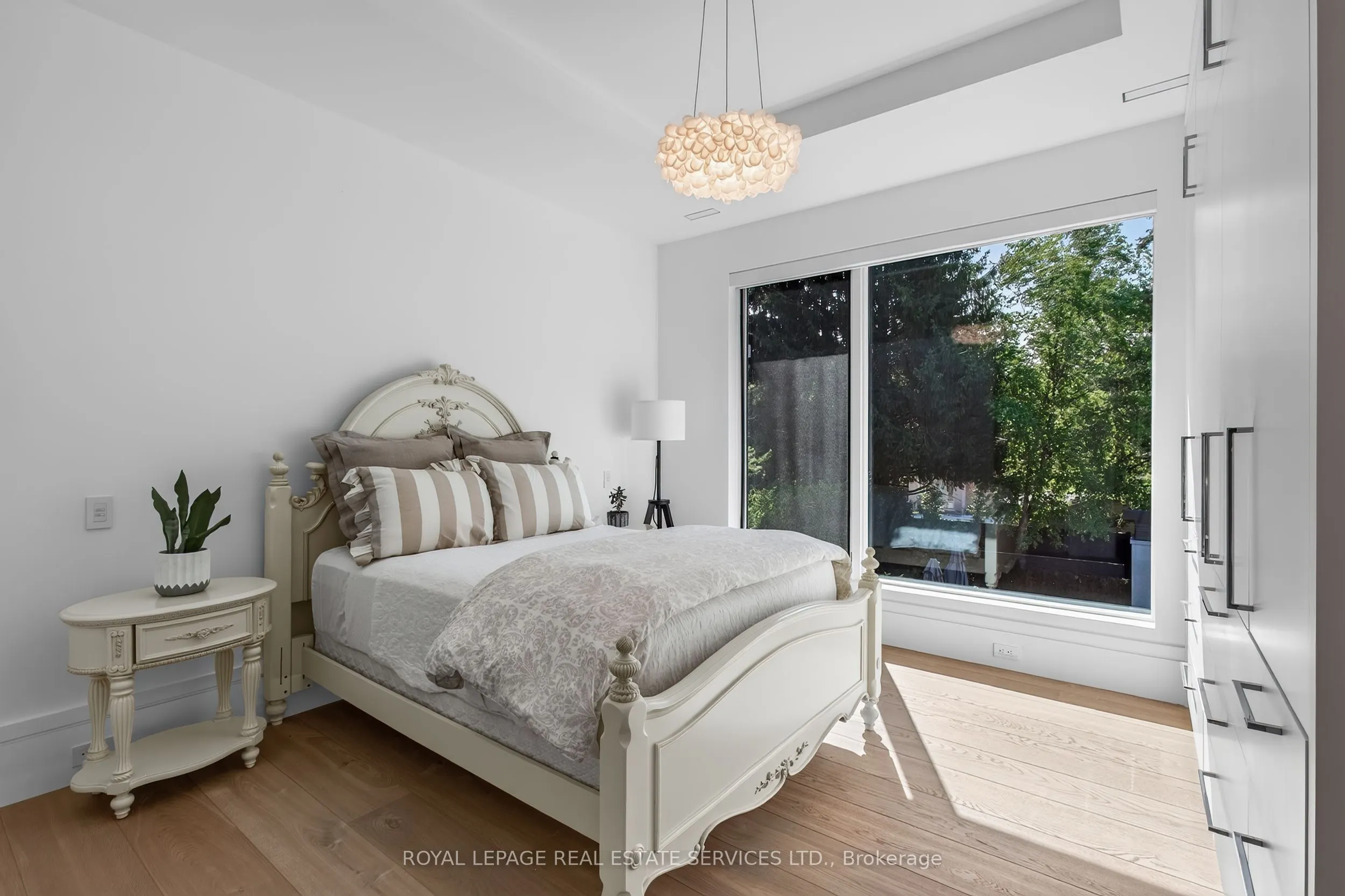 1472 Oakhill Drive