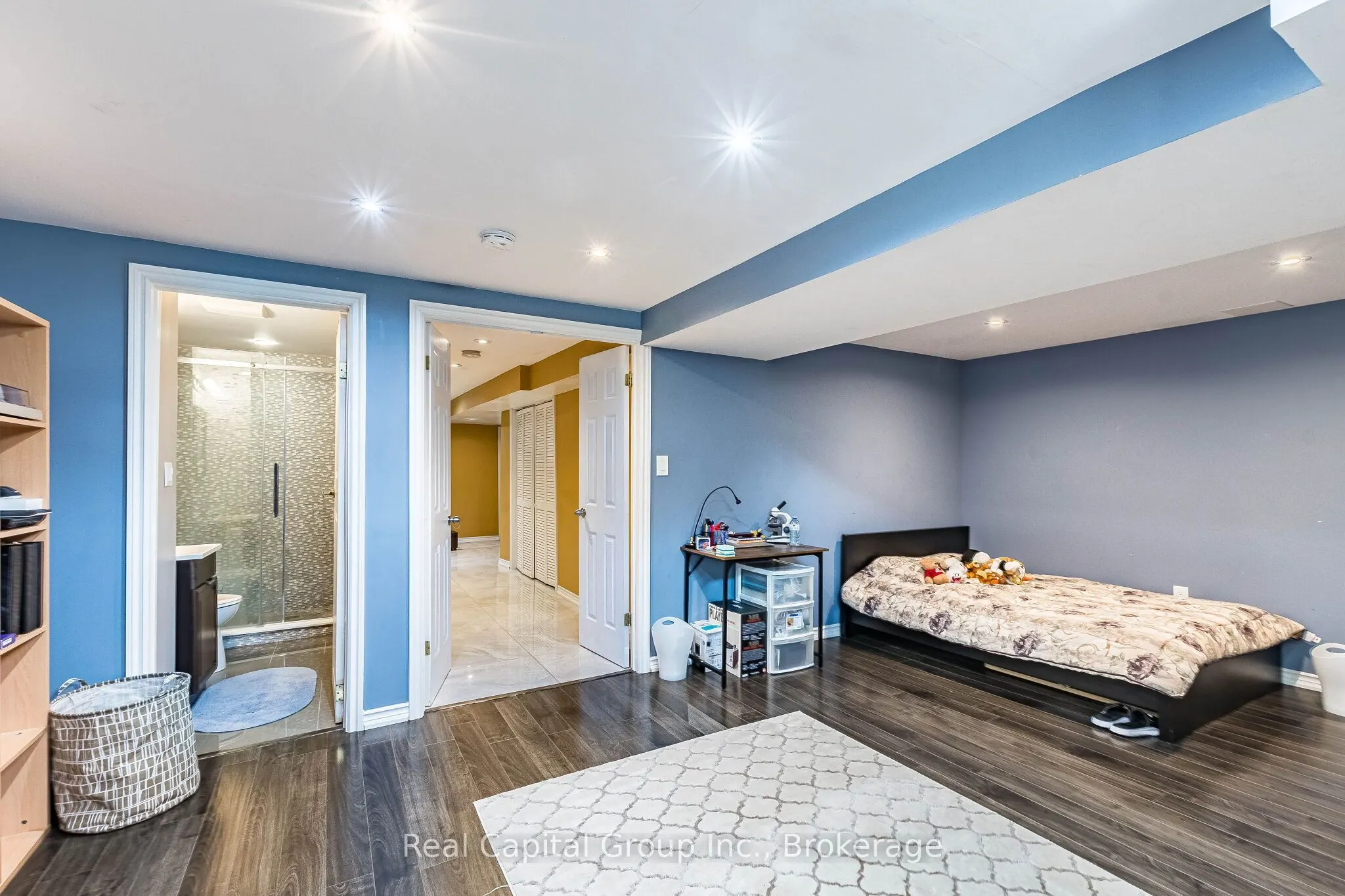 77 Arthurs Crescent