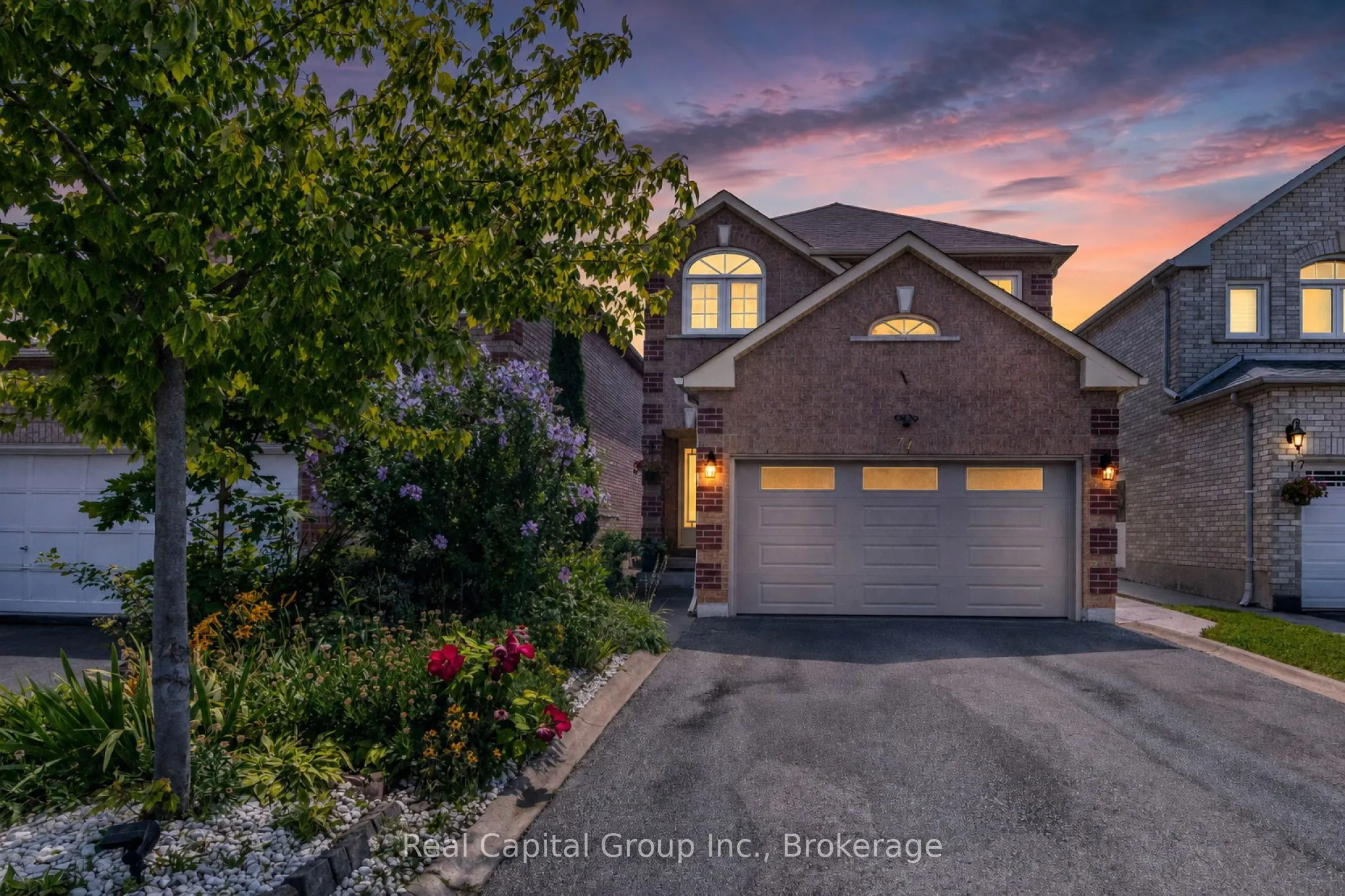 77 Arthurs Crescent
