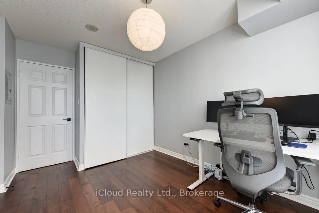 156 Enfield Place #1902