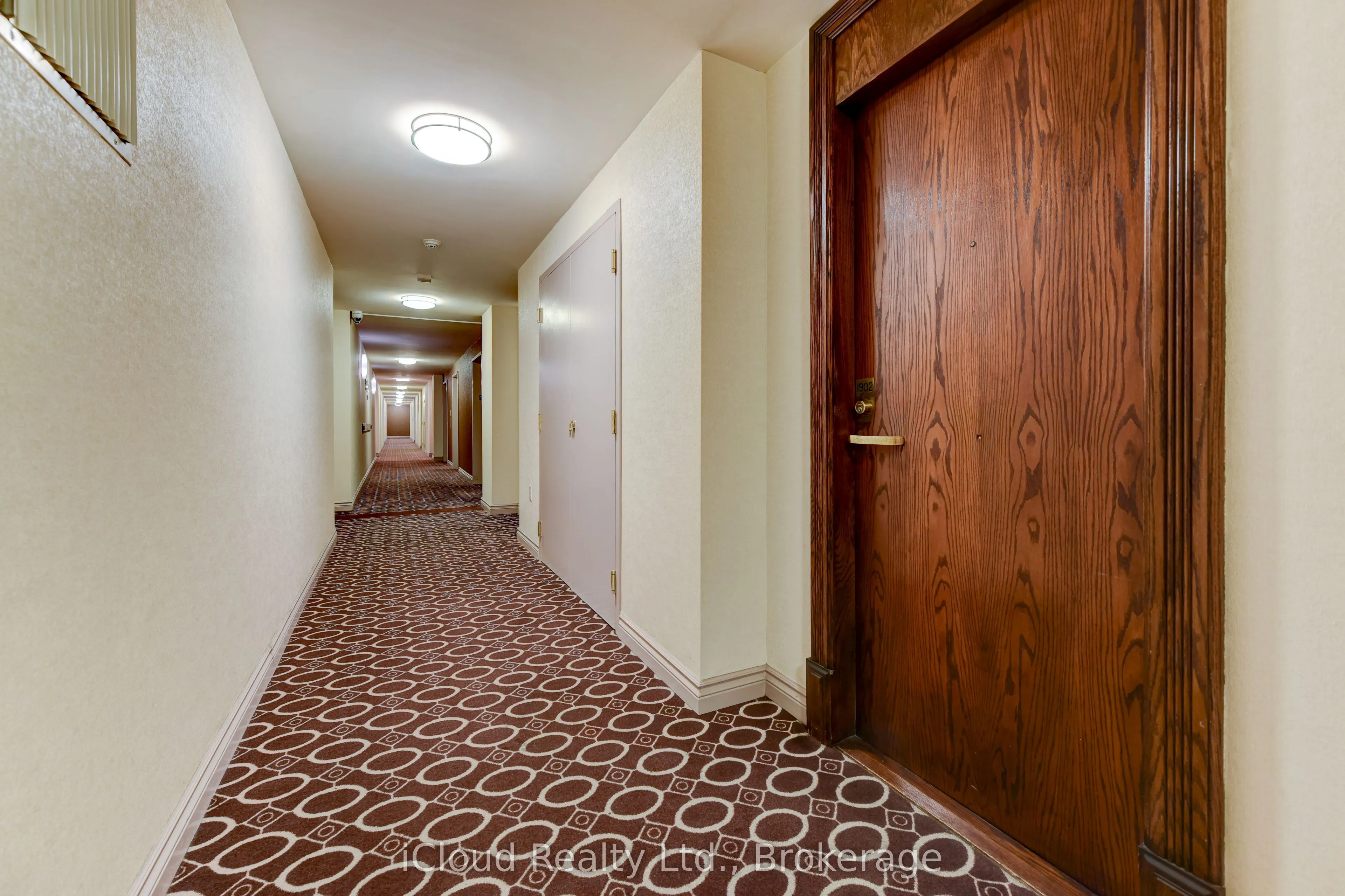 156 Enfield Place #1902