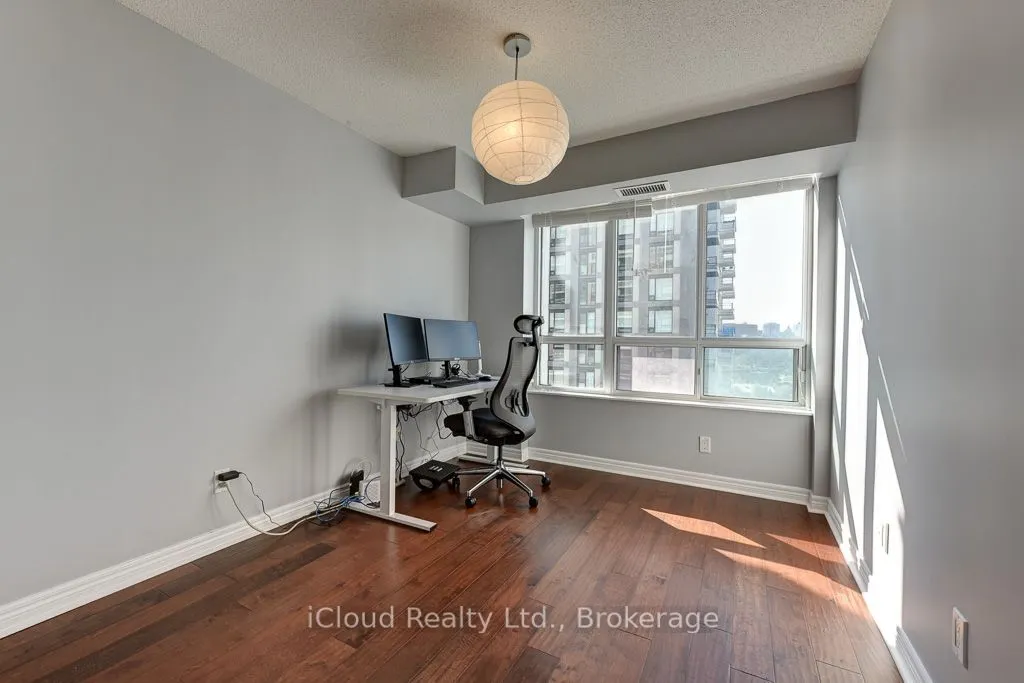 156 Enfield Place #1902