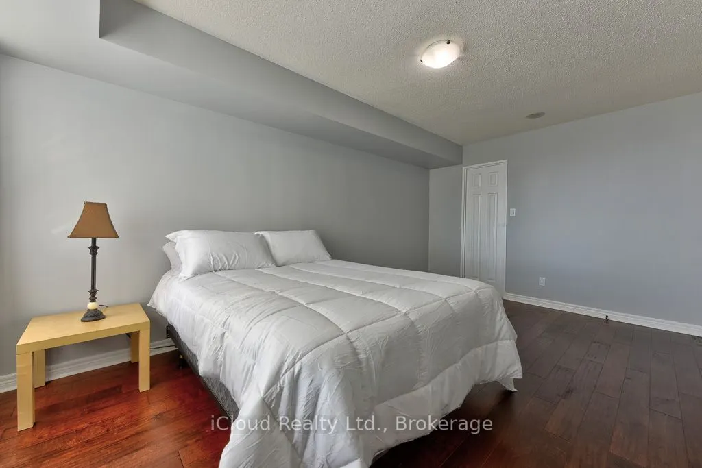 156 Enfield Place #1902