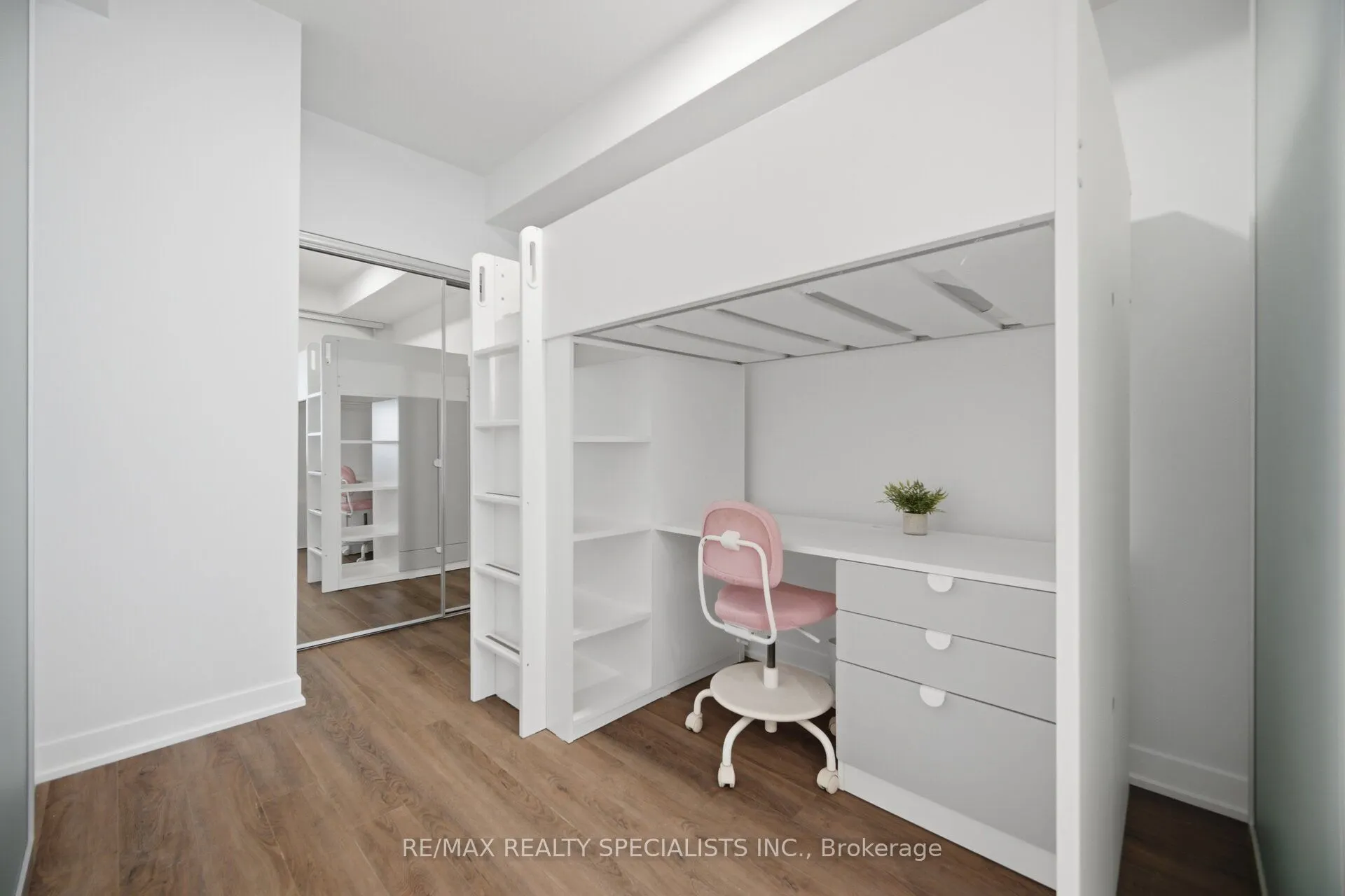 1926 Lake Shore Boulevard #2711