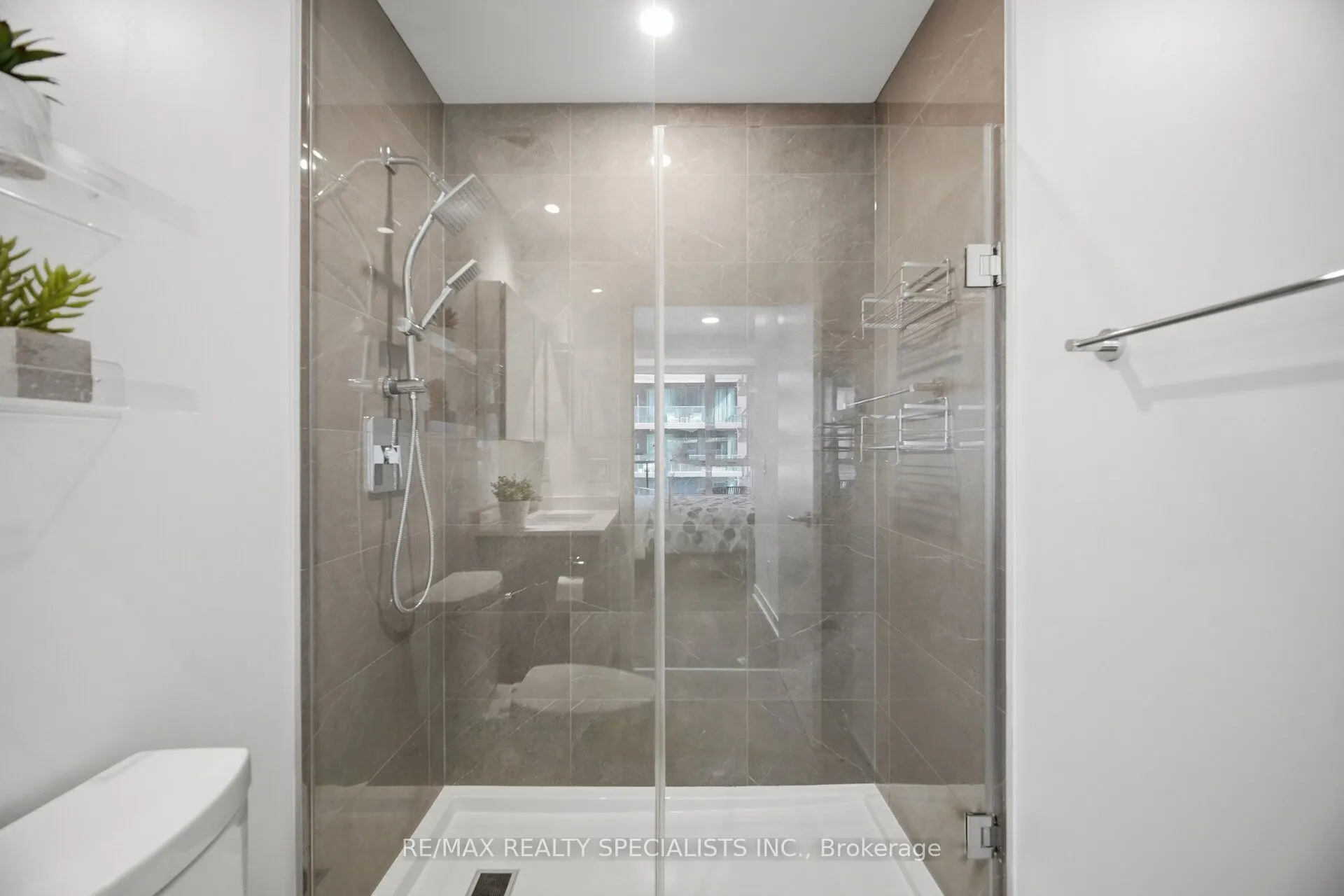1926 Lake Shore Boulevard #2711