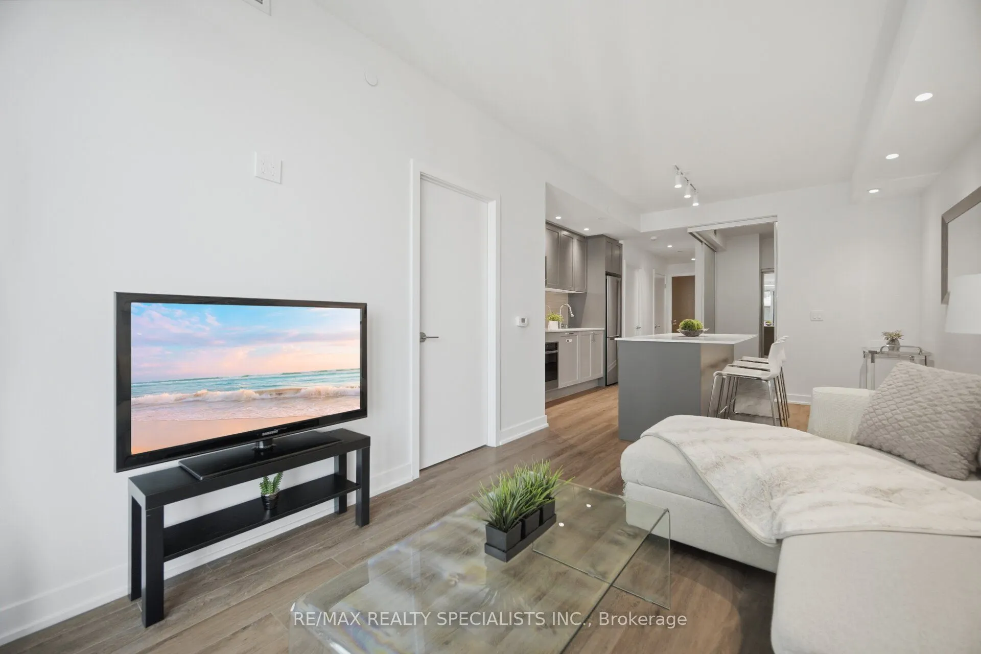 1926 Lake Shore Boulevard #2711
