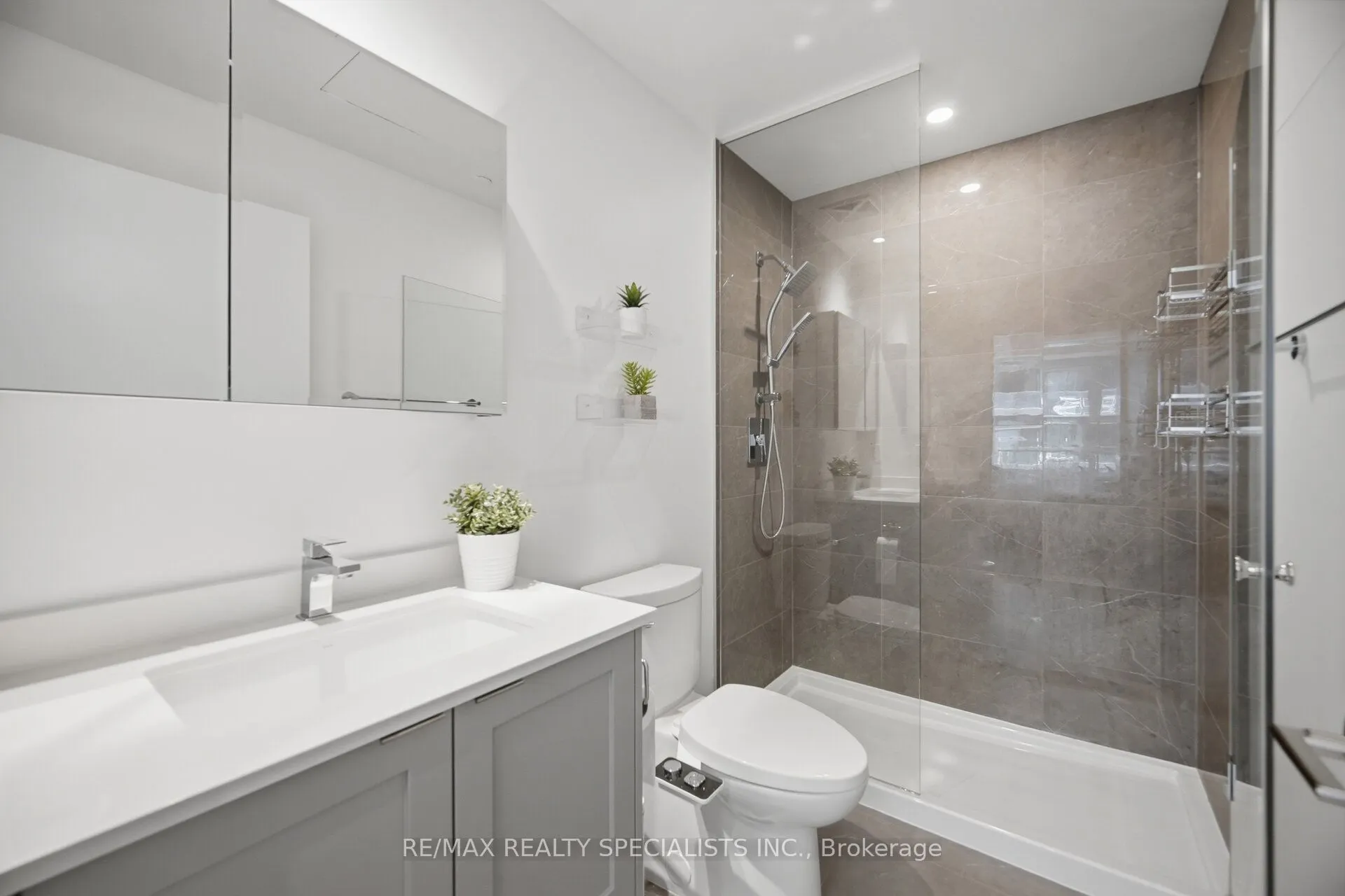 1926 Lake Shore Boulevard #2711
