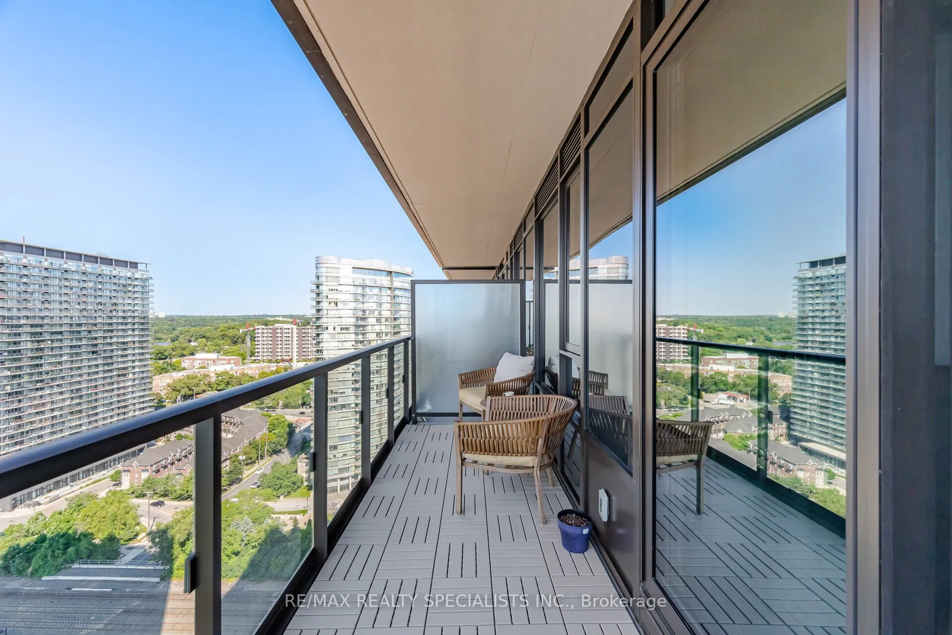 1926 Lake Shore Boulevard #2711