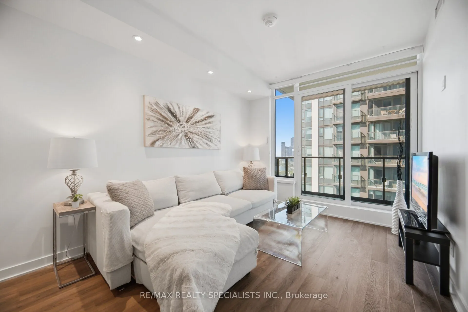 1926 Lake Shore Boulevard #2711