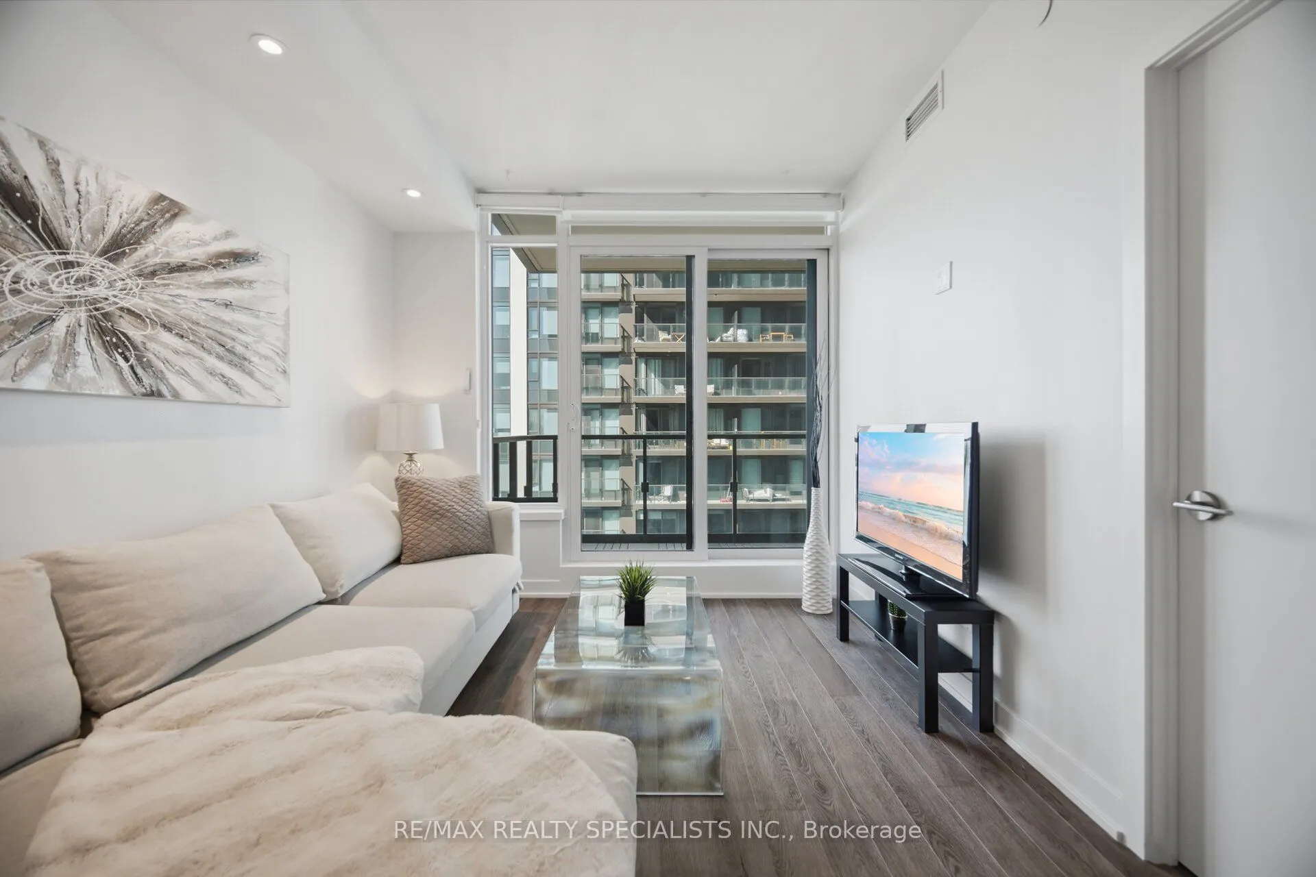 1926 Lake Shore Boulevard #2711