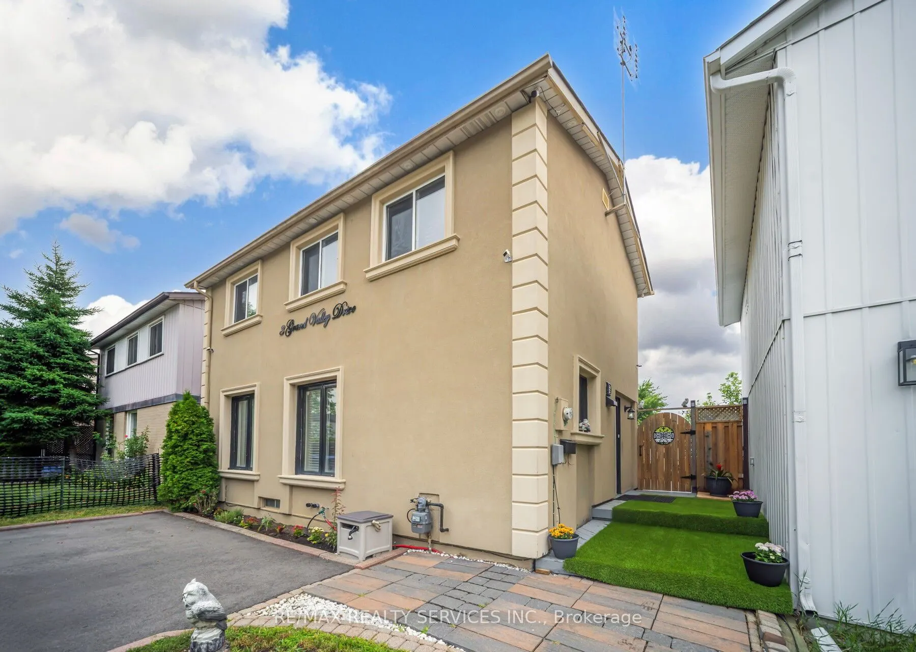 3 Grand Valley Drive