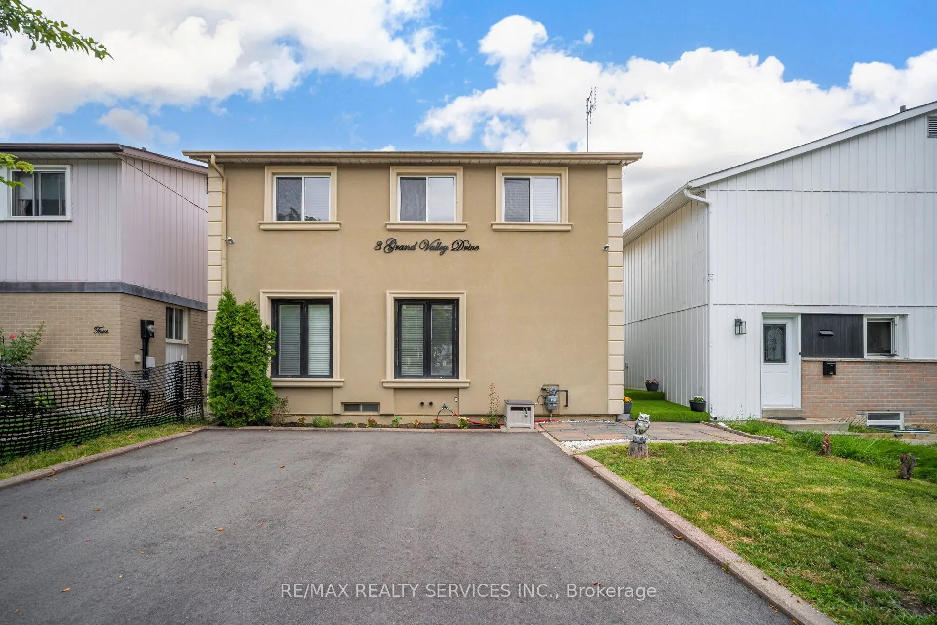3 Grand Valley Drive