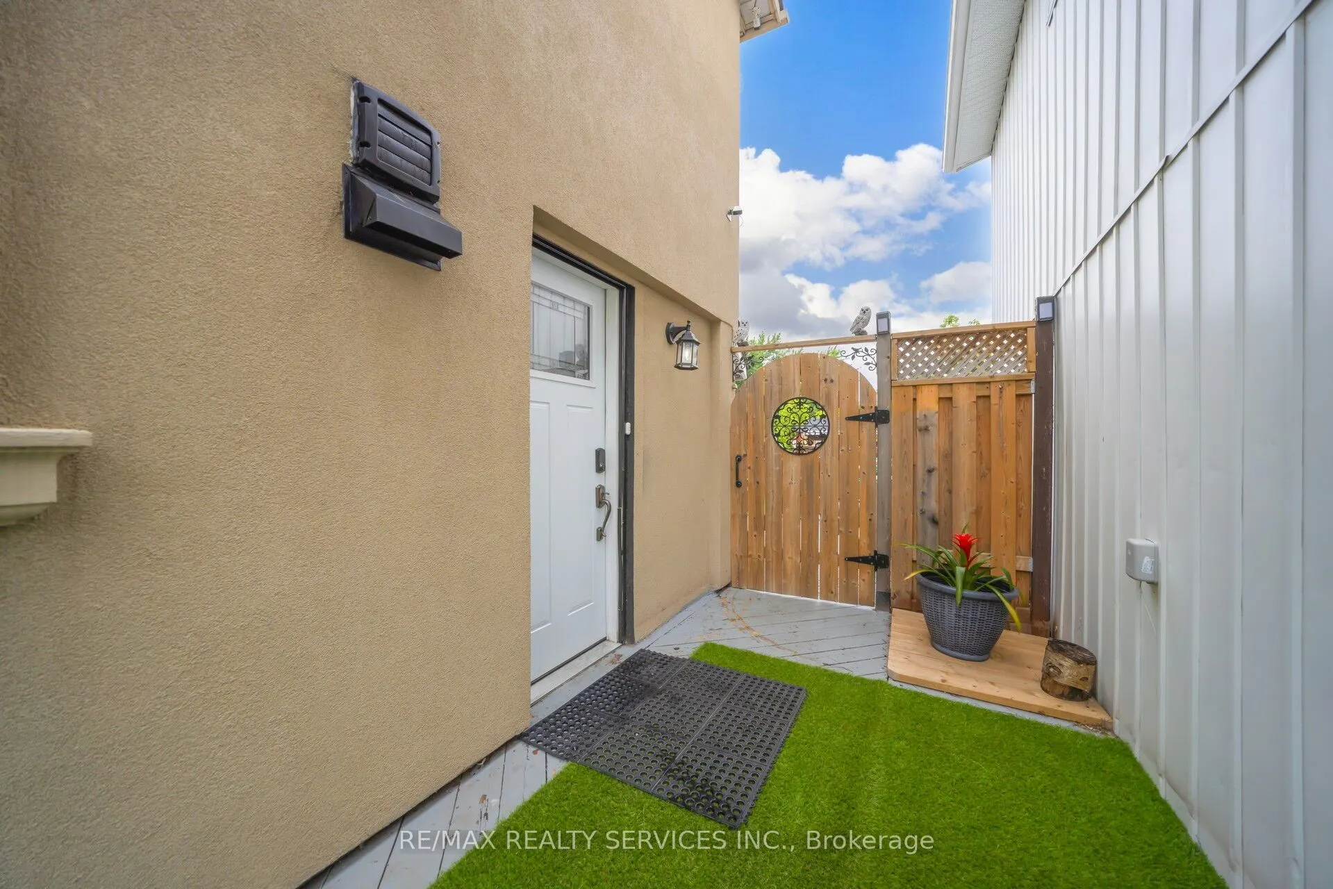 3 Grand Valley Drive