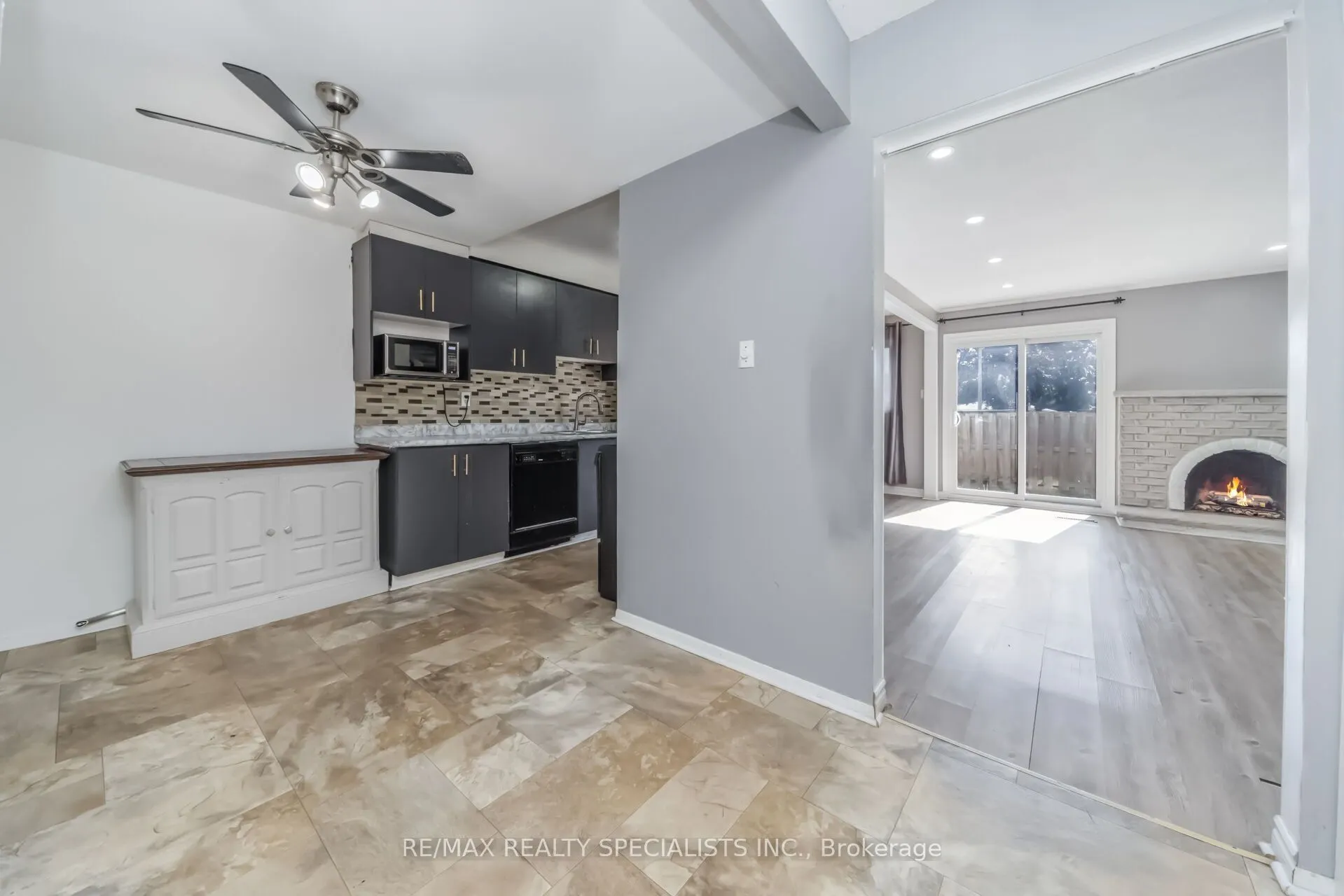 33 Greenwich Circle #33