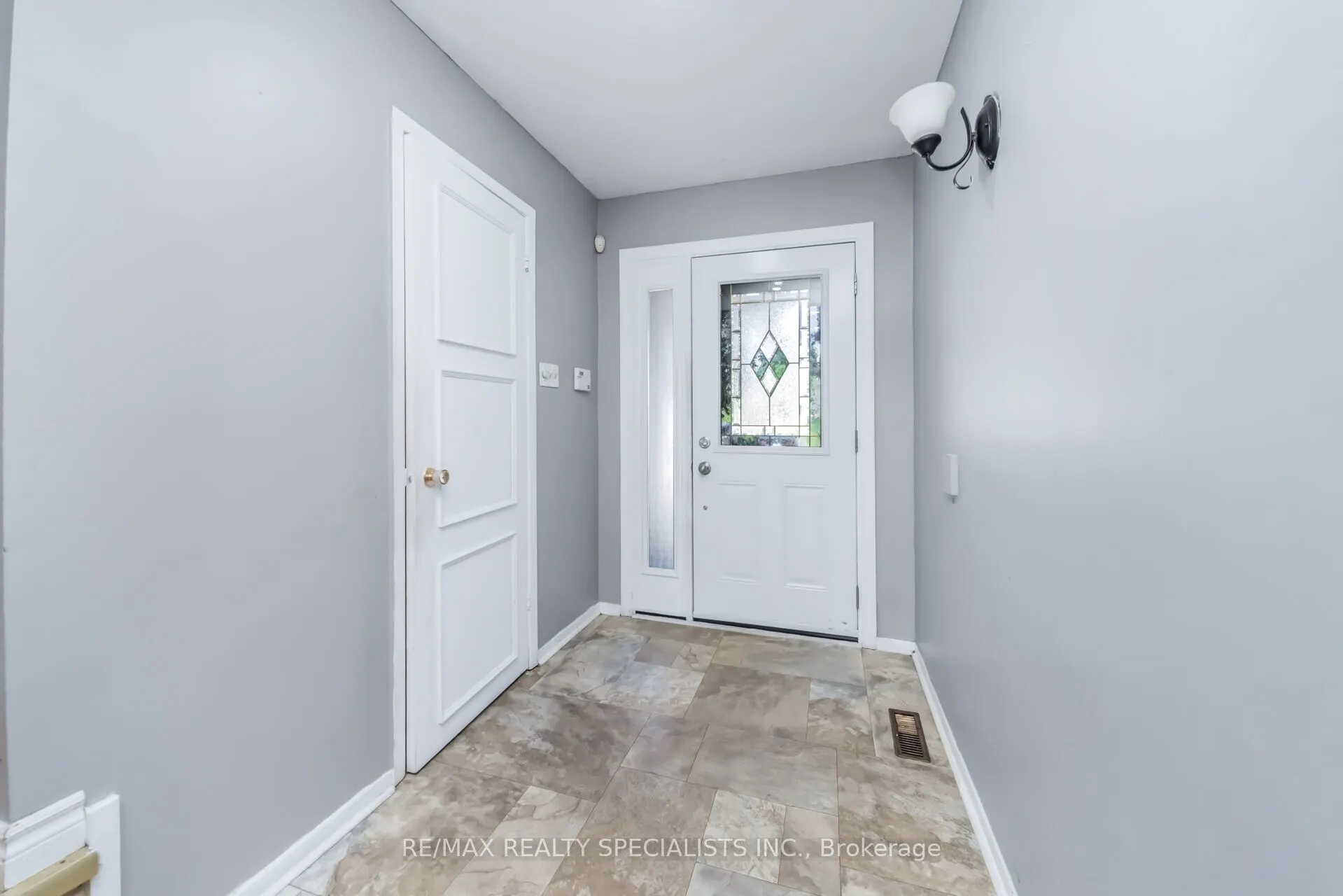 33 Greenwich Circle #33