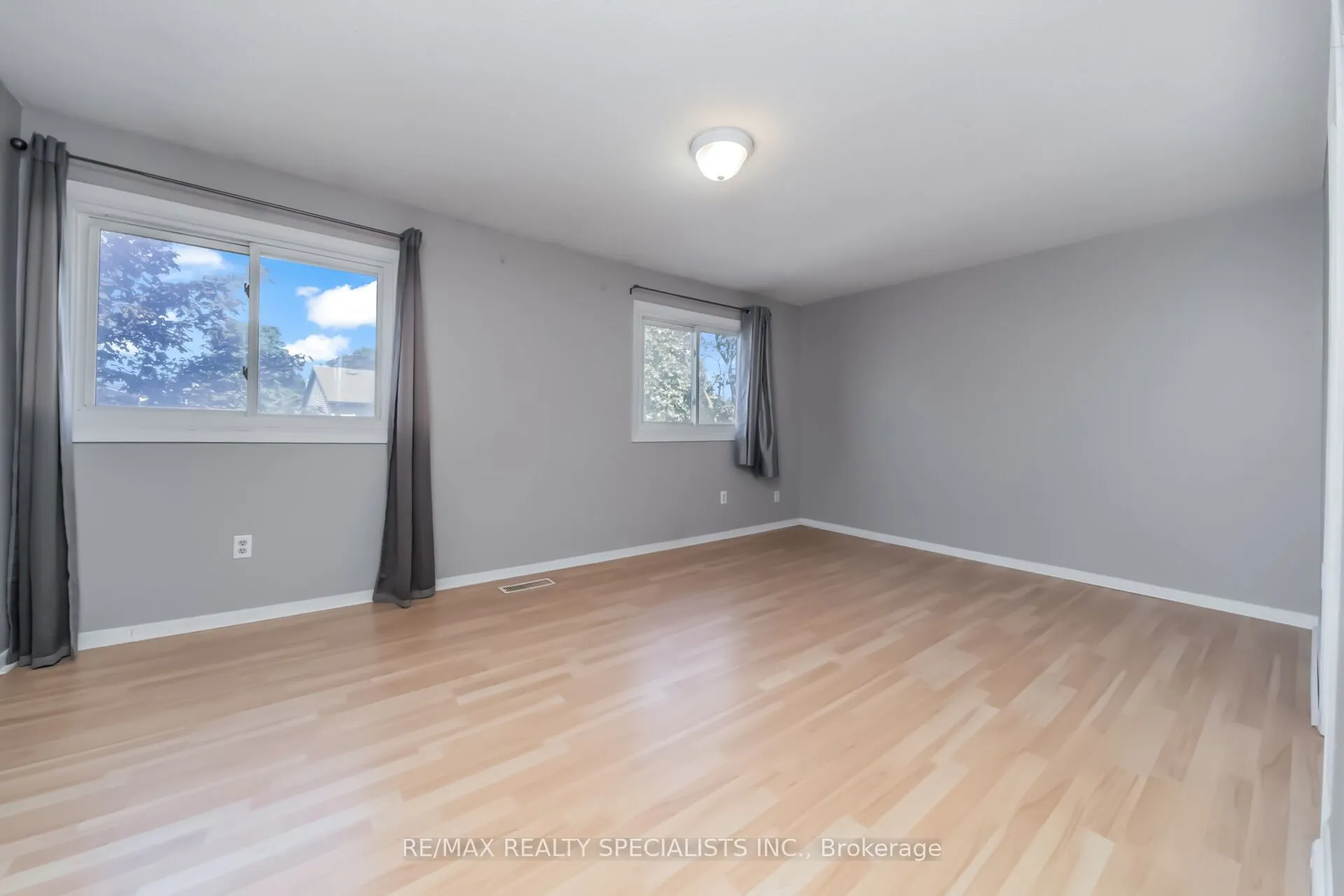 33 Greenwich Circle #33