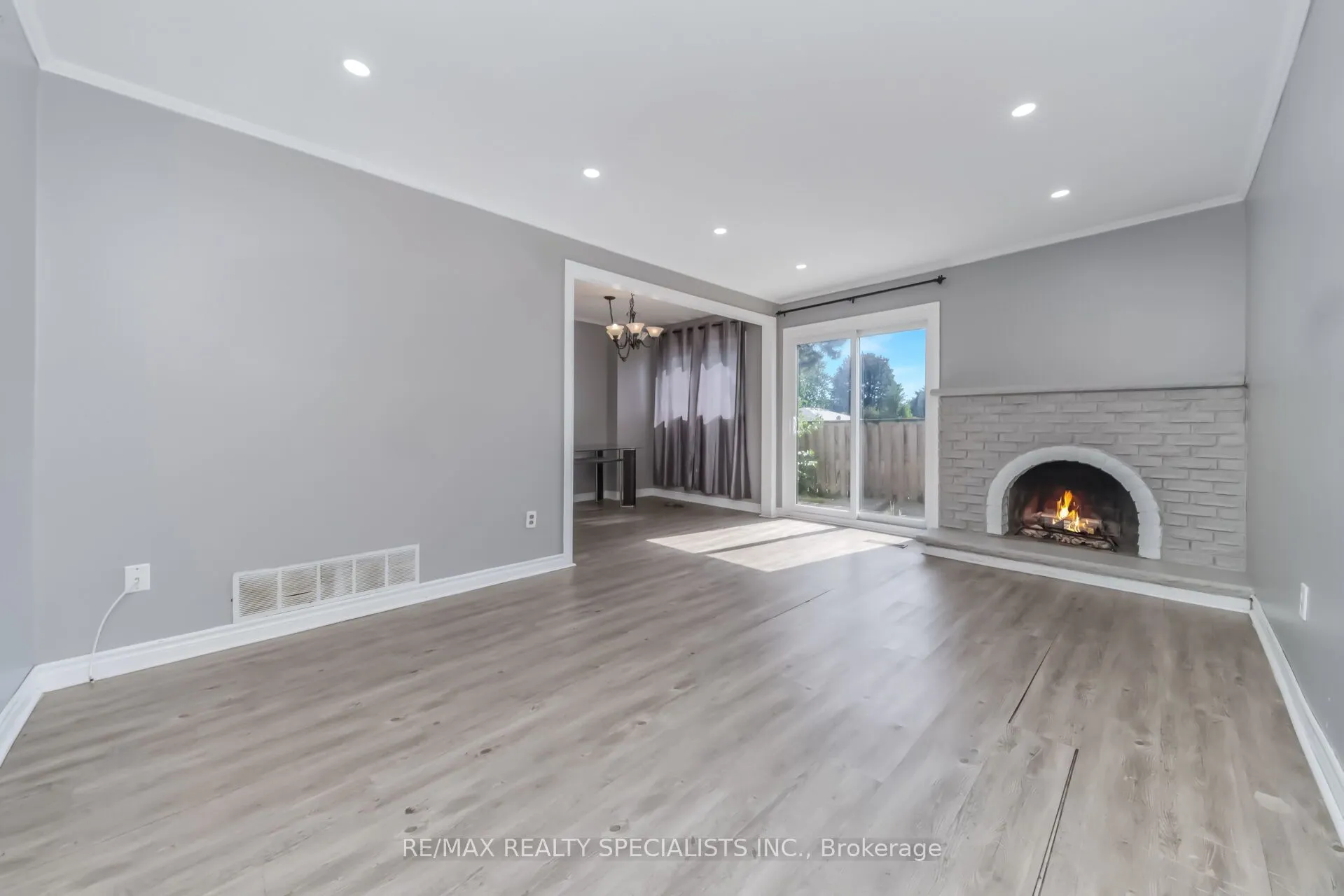 33 Greenwich Circle #33