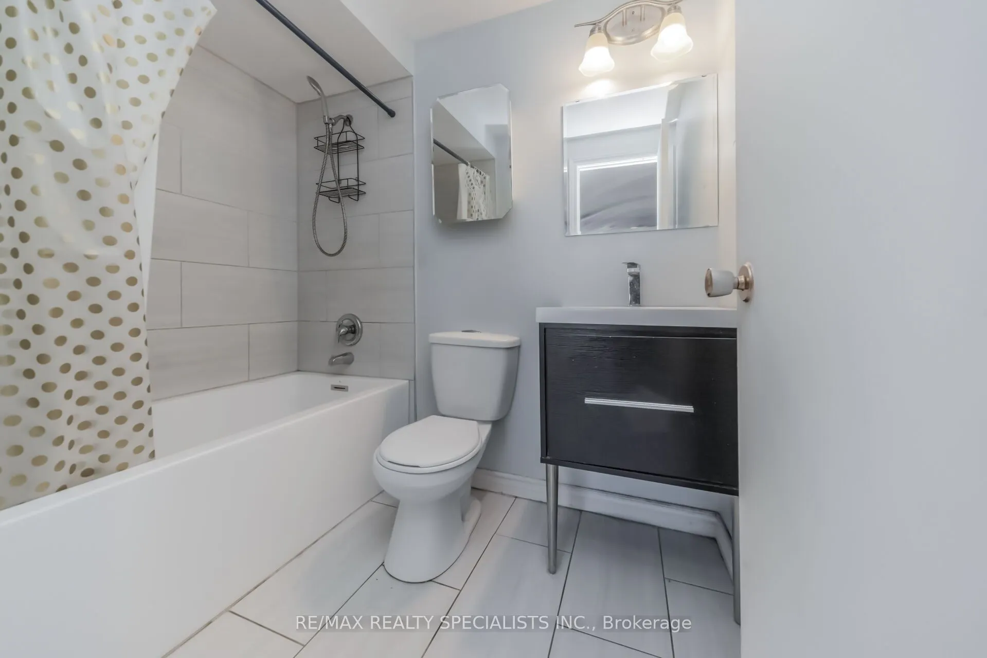 33 Greenwich Circle #33