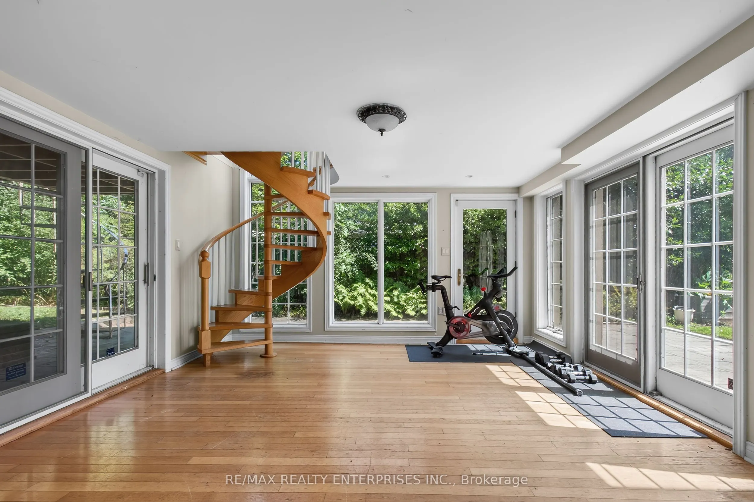 551 Cochise Crescent