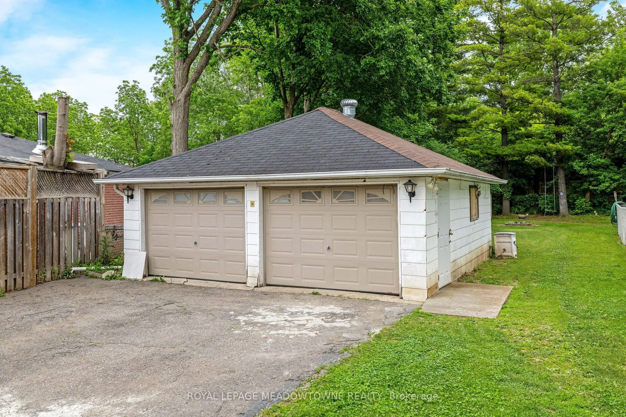 46 Hewson Crescent