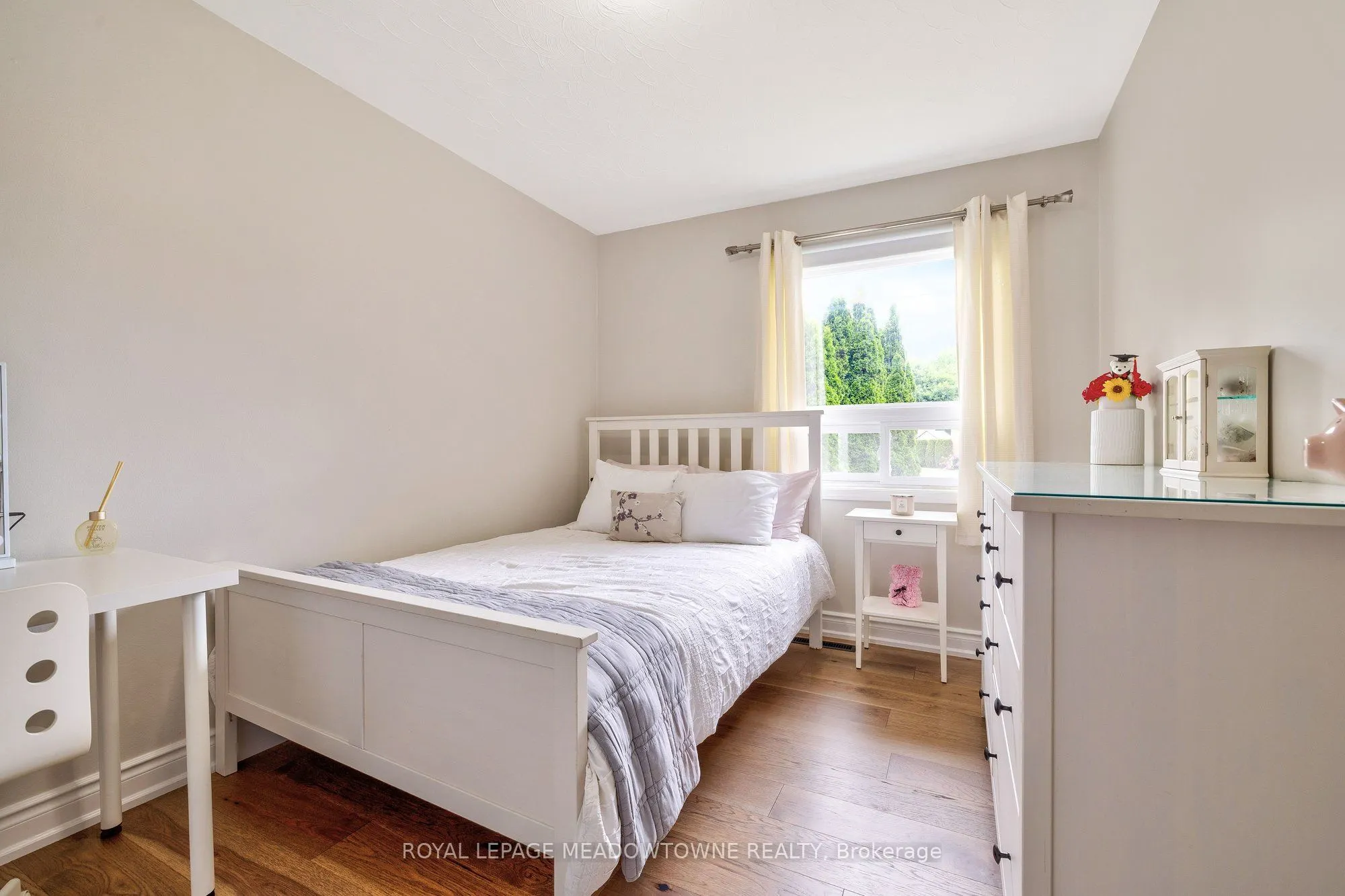 46 Hewson Crescent