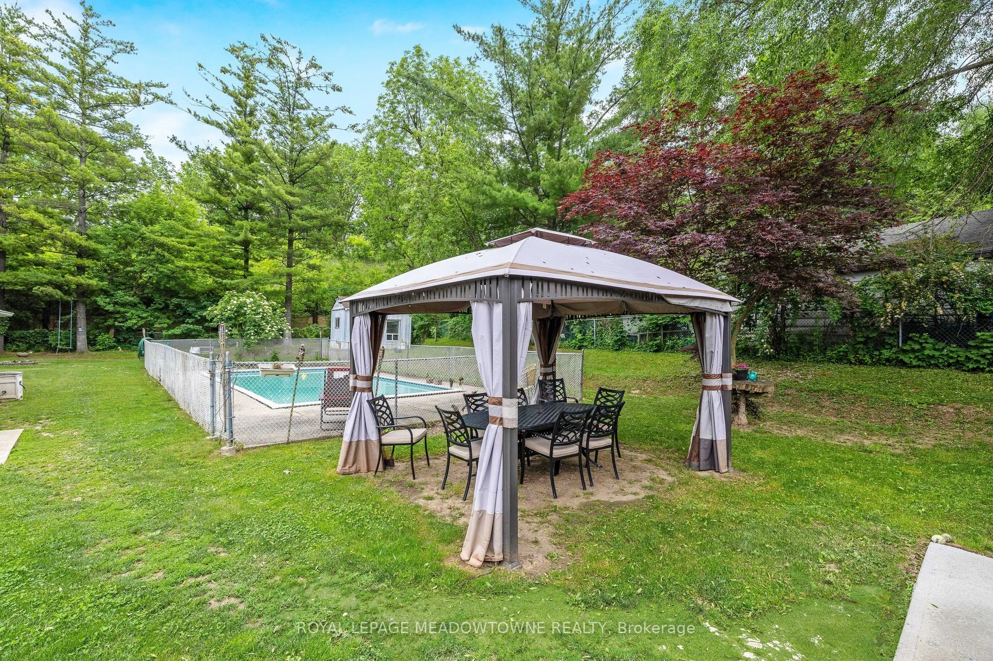 46 Hewson Crescent