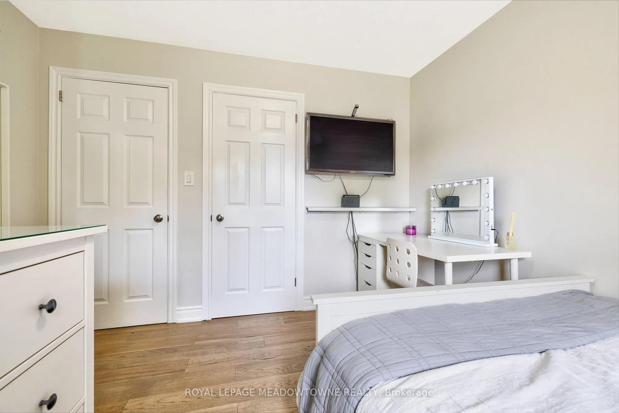 46 Hewson Crescent