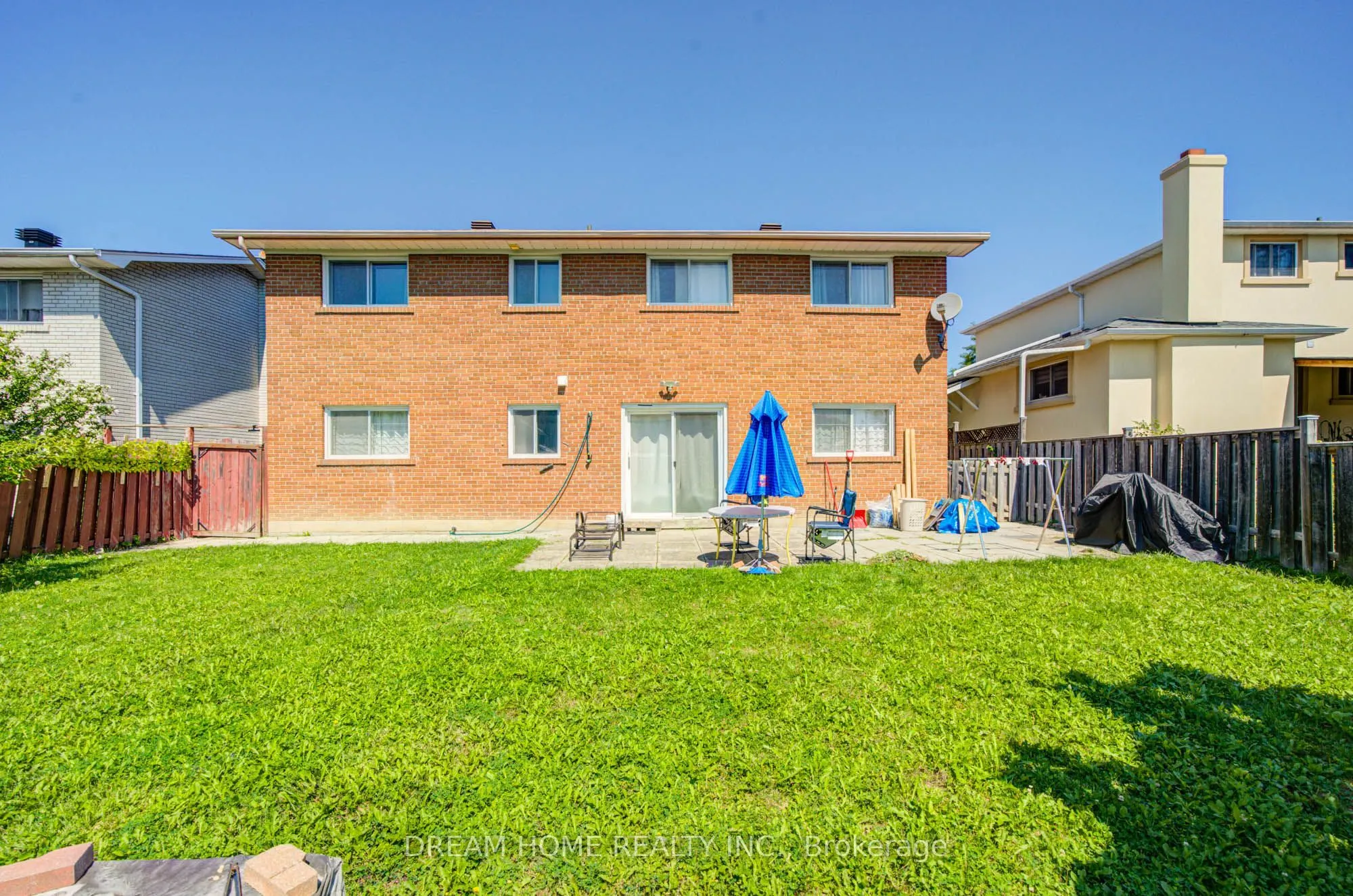 1323 Shamir Crescent