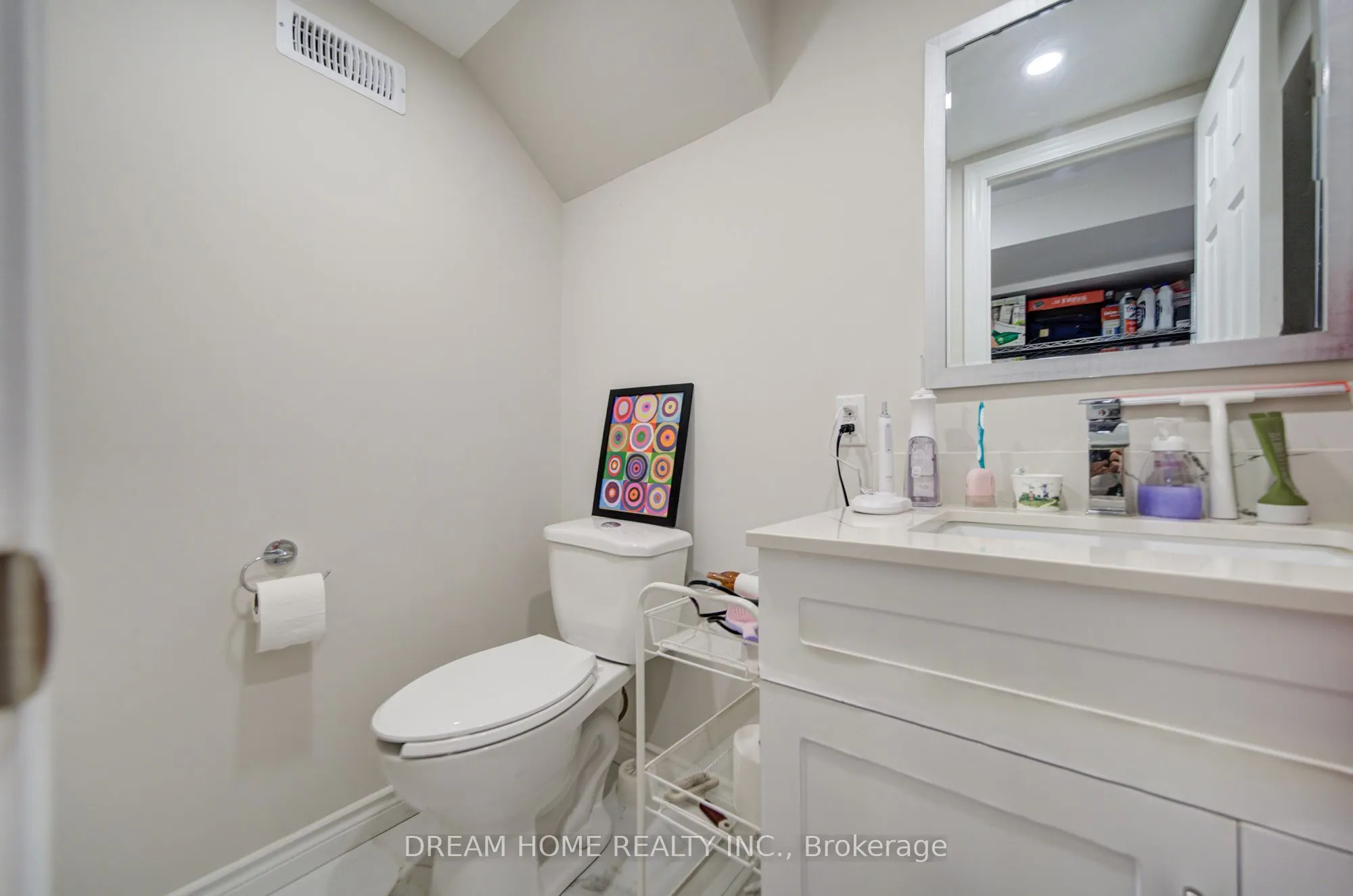 1323 Shamir Crescent