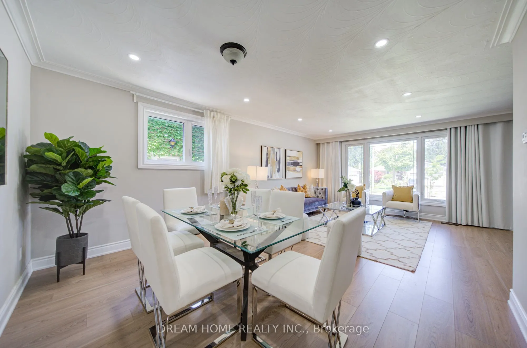 1323 Shamir Crescent