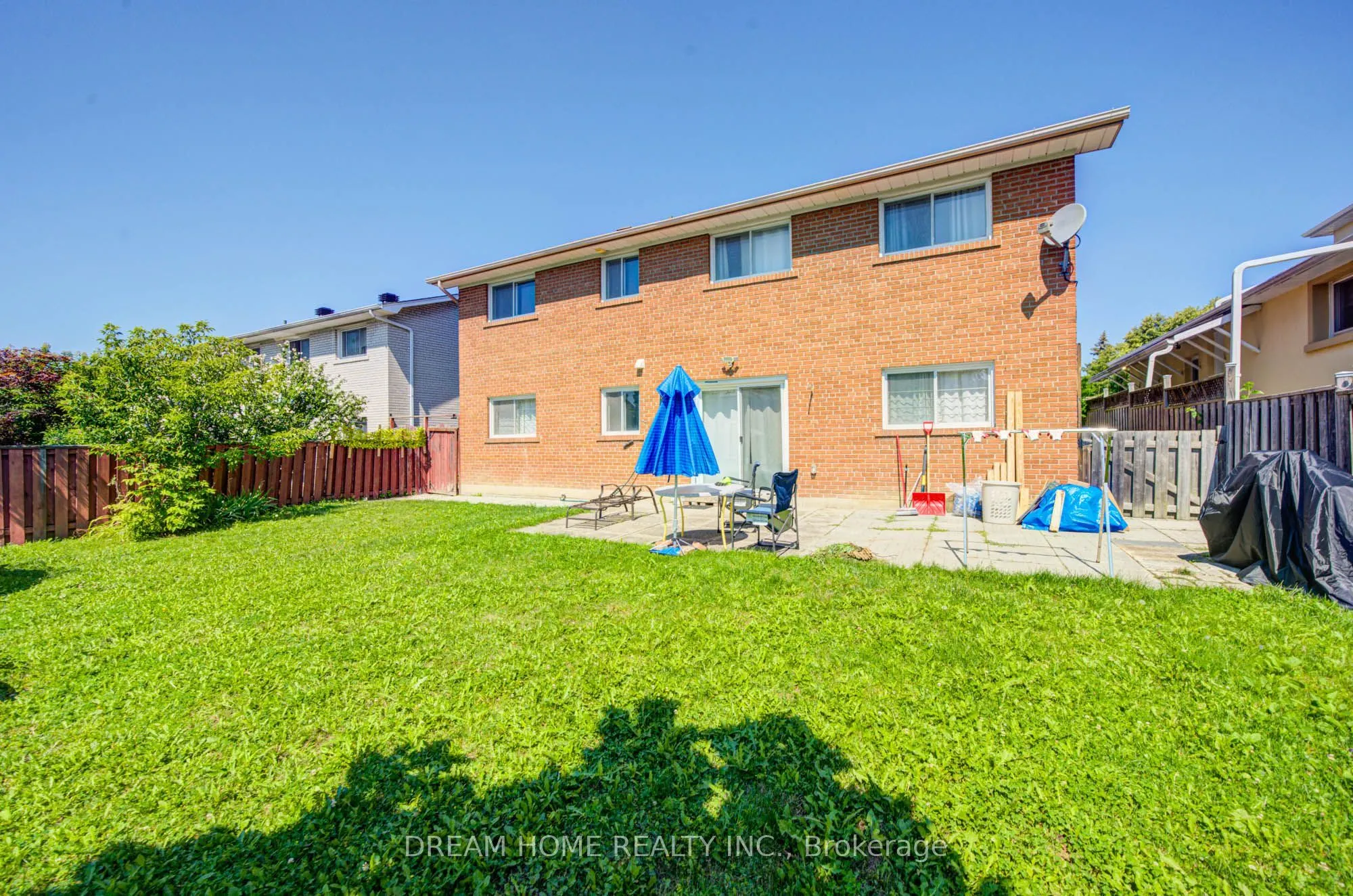 1323 Shamir Crescent