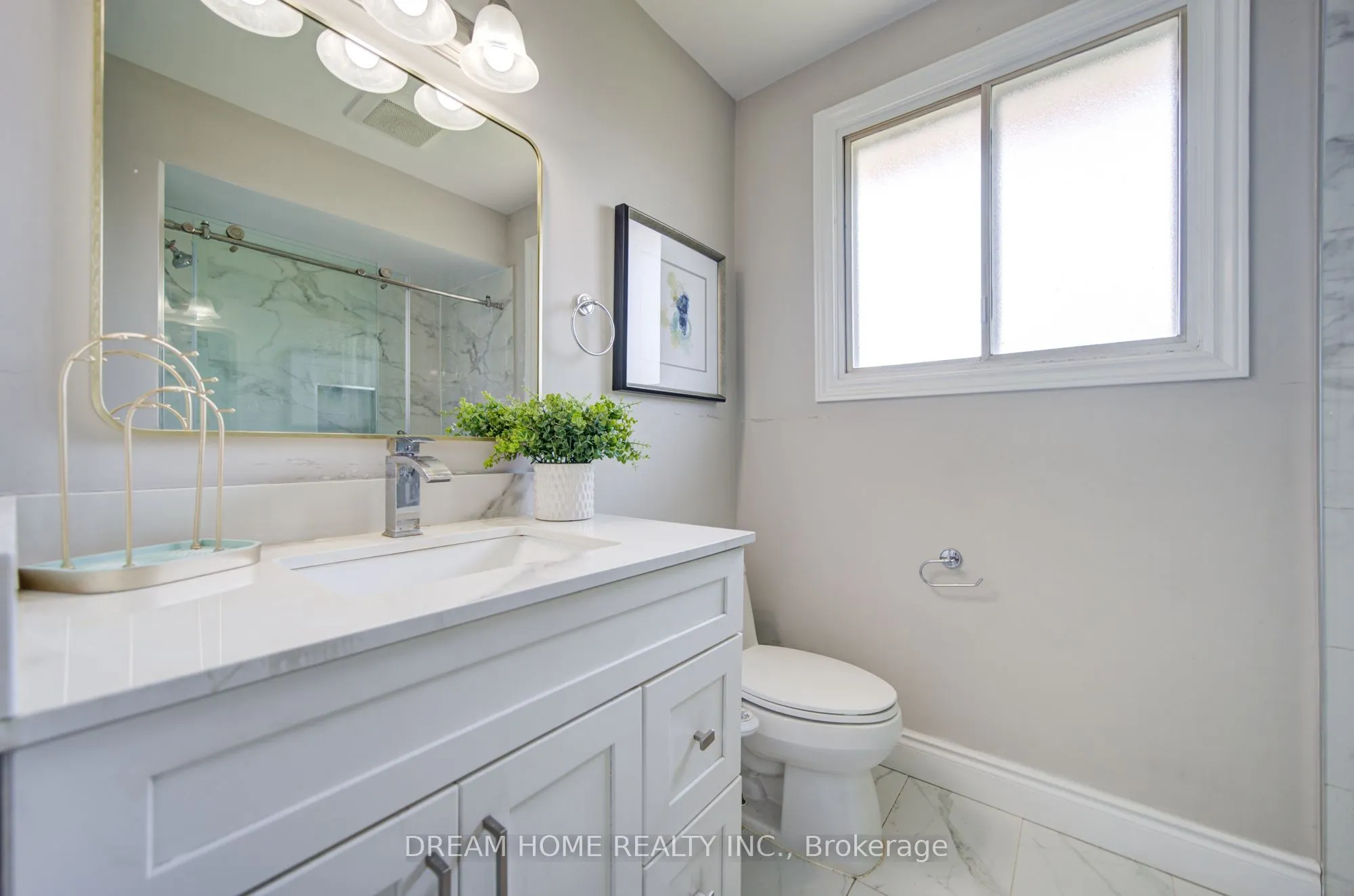 1323 Shamir Crescent