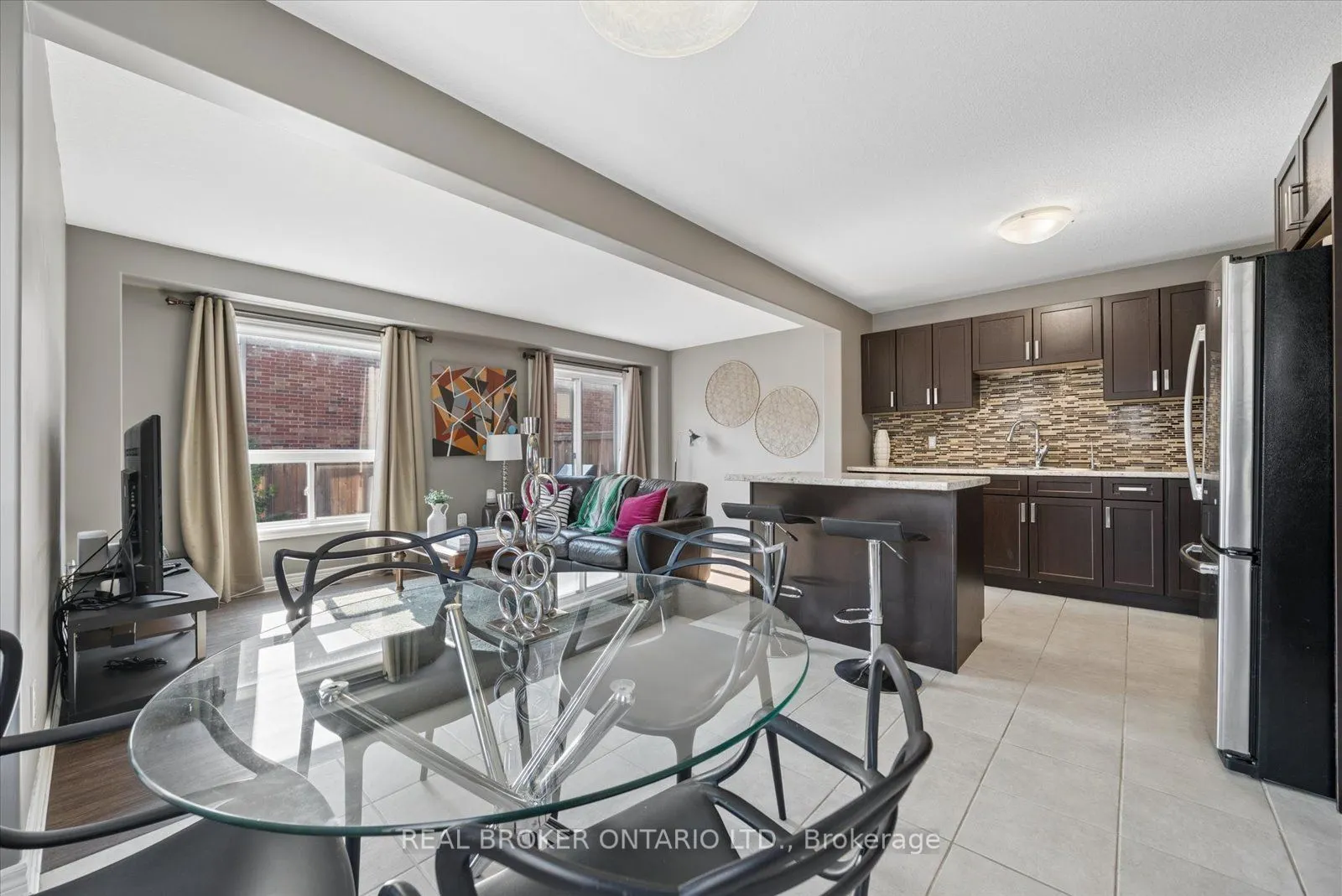 126 Parkinson Crescent