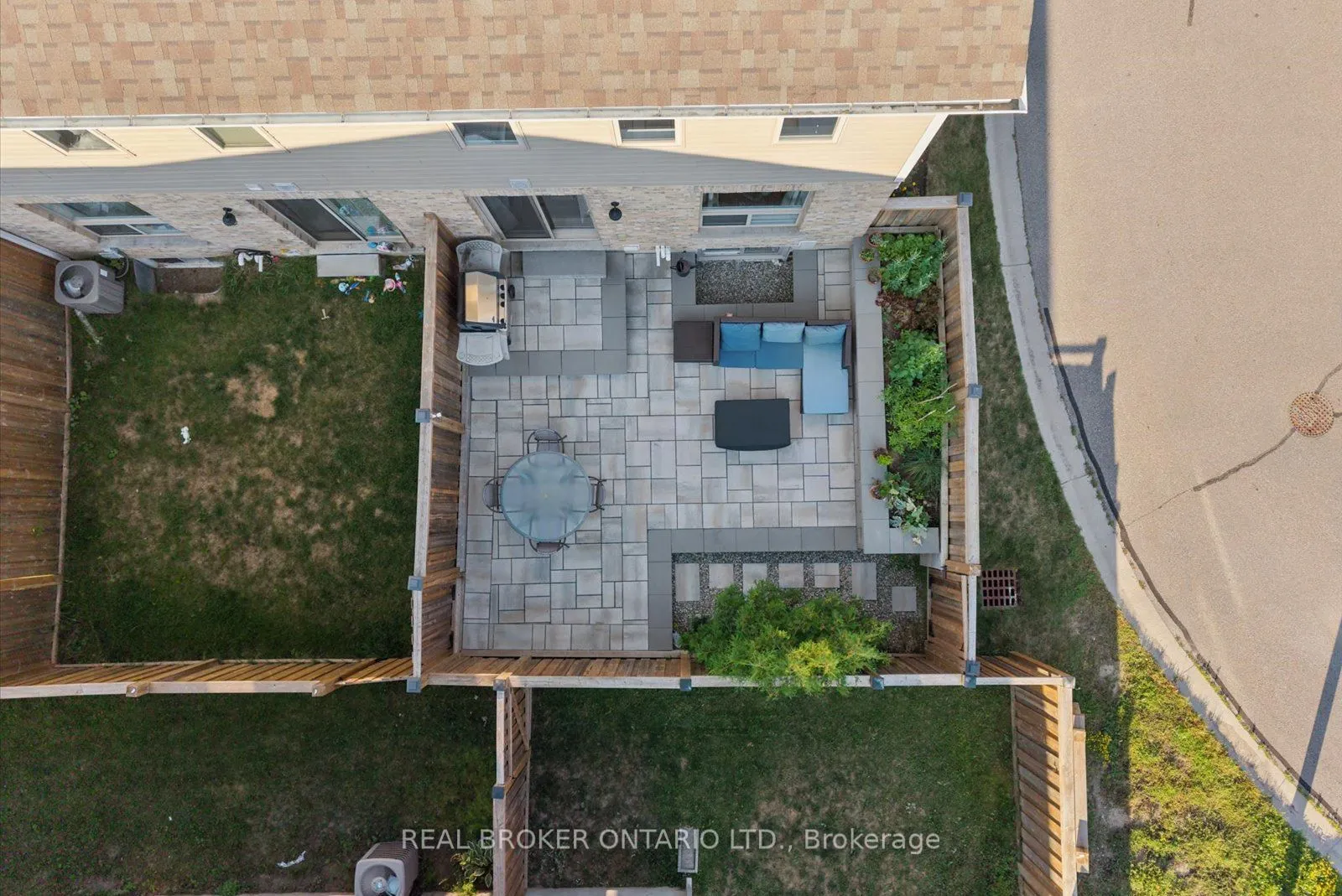 126 Parkinson Crescent