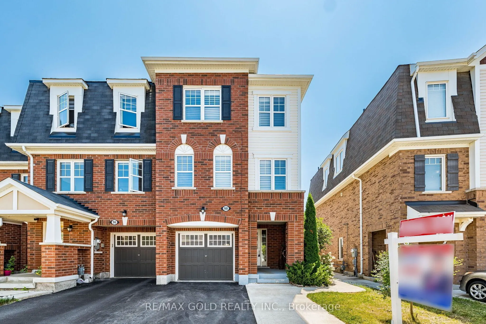 98 Bannister Crescent