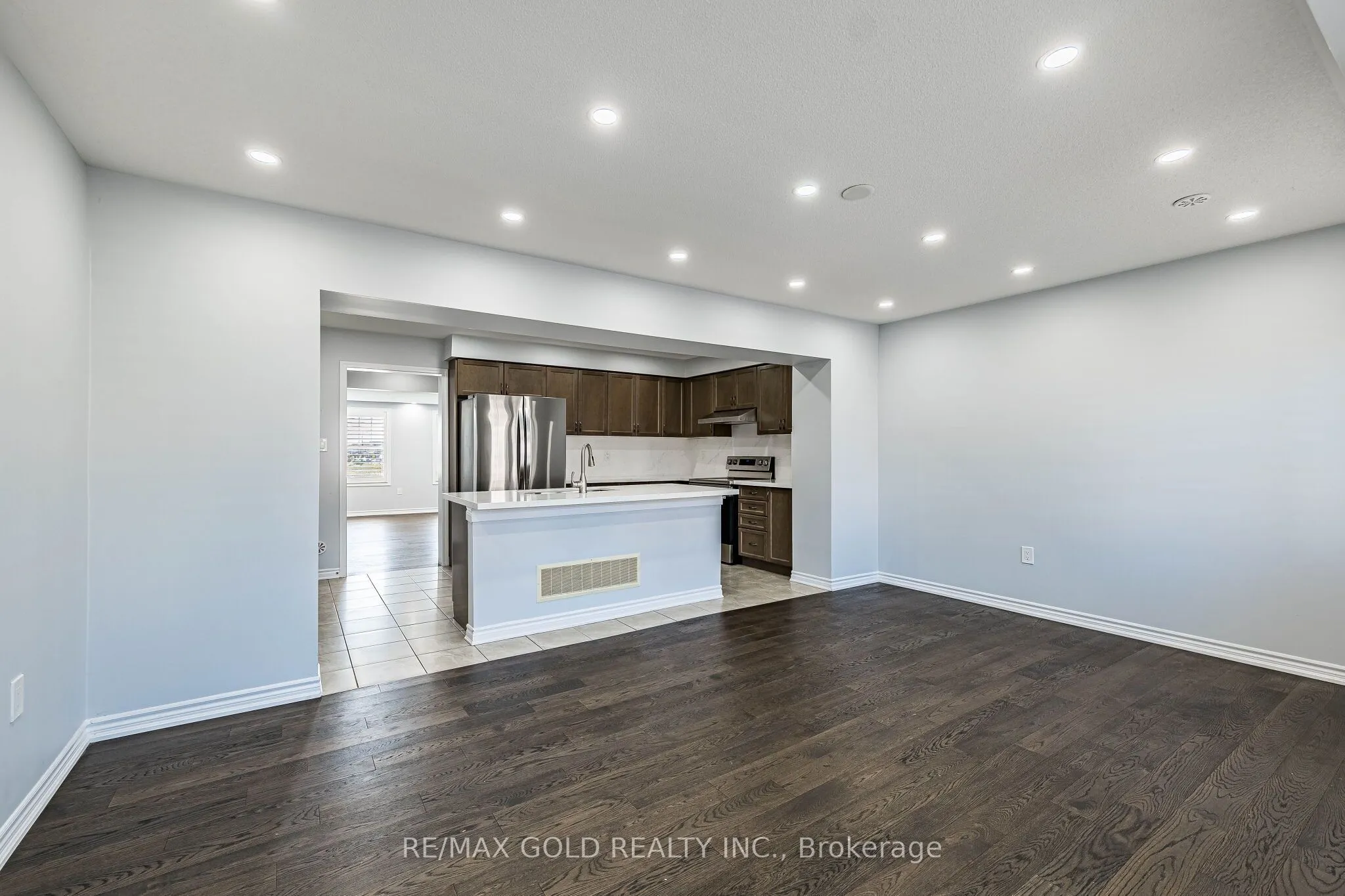 98 Bannister Crescent