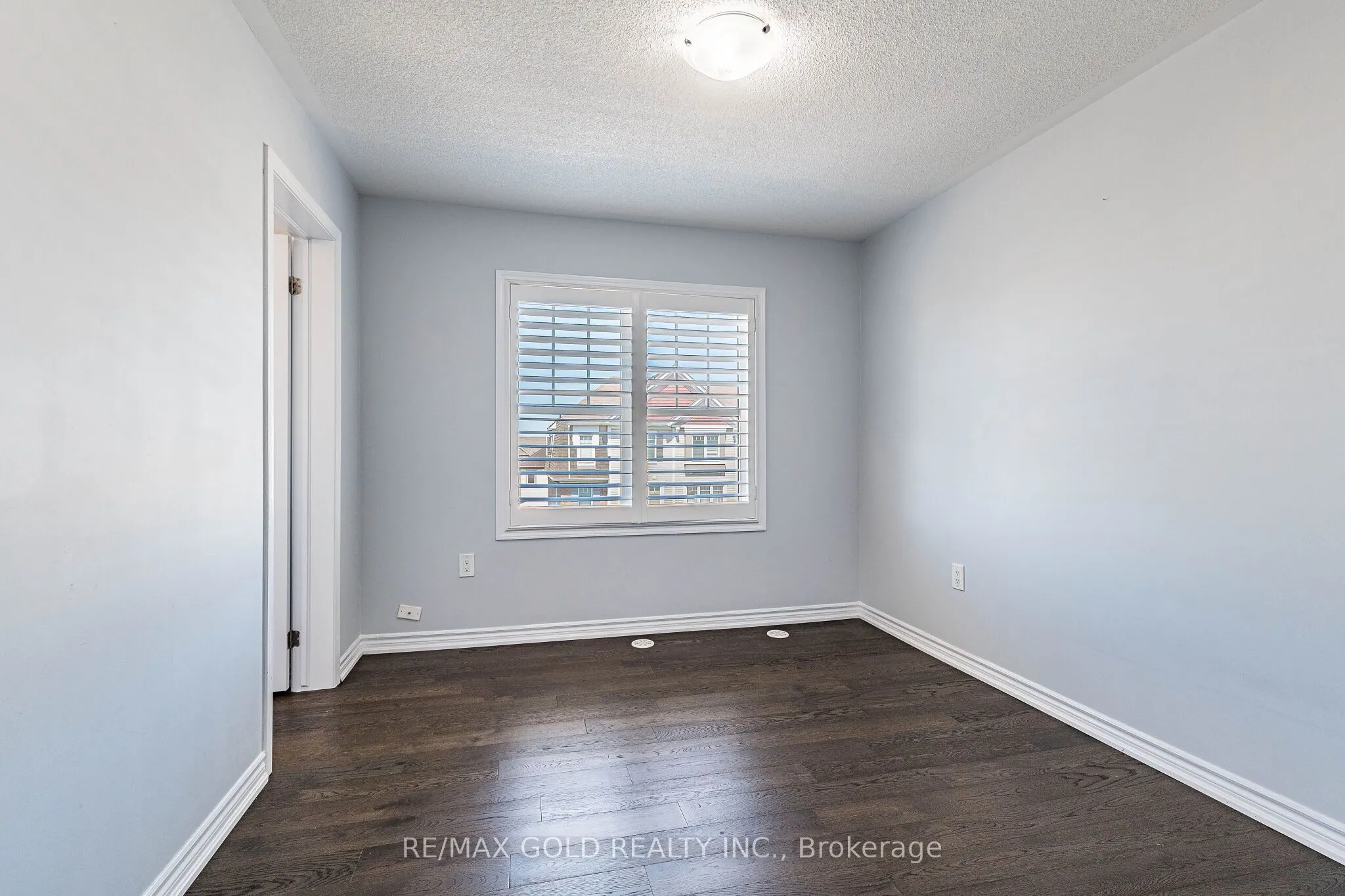 98 Bannister Crescent