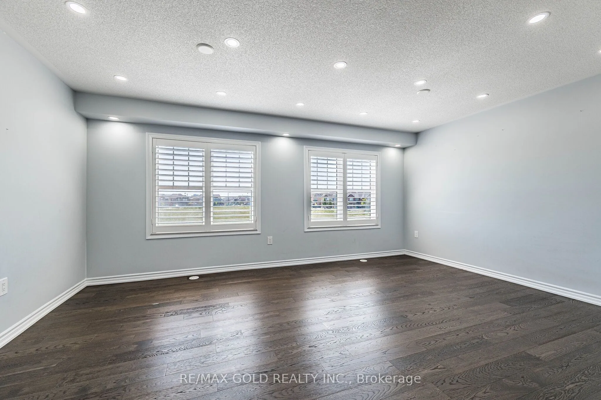 98 Bannister Crescent
