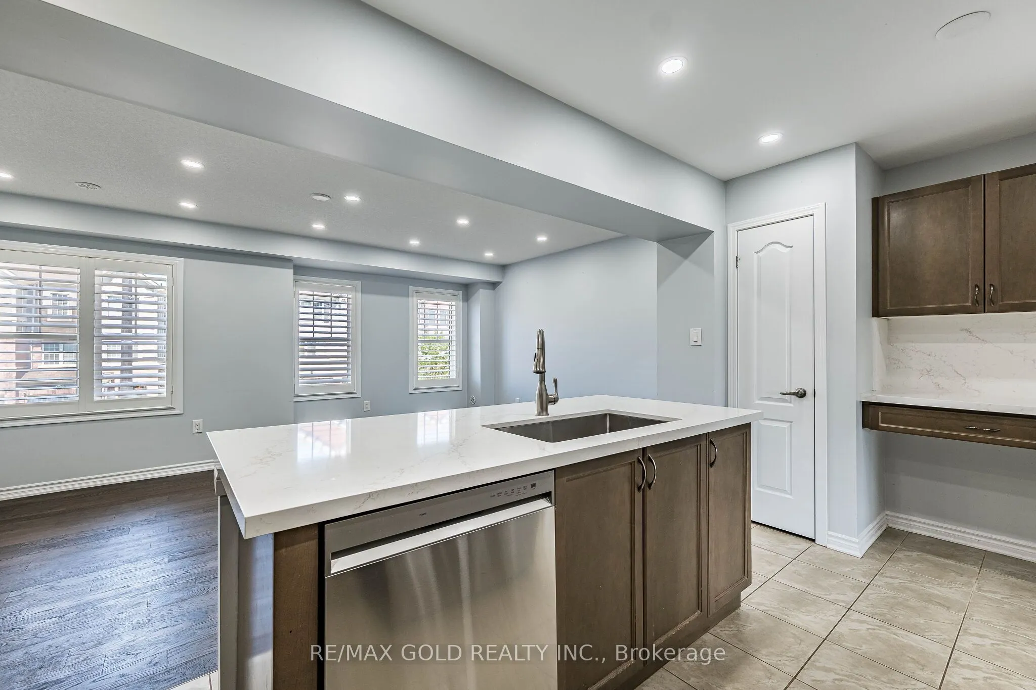 98 Bannister Crescent