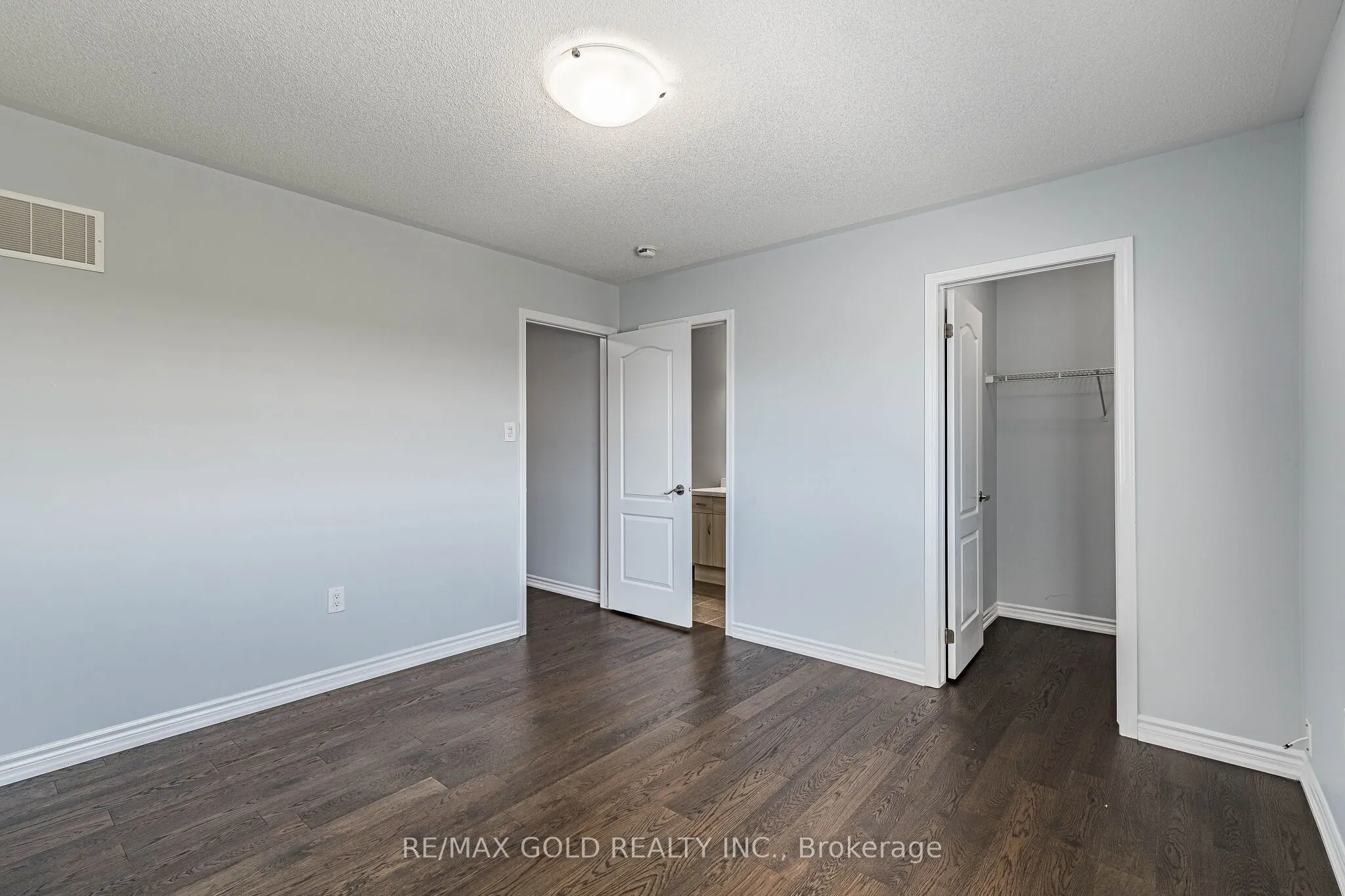 98 Bannister Crescent