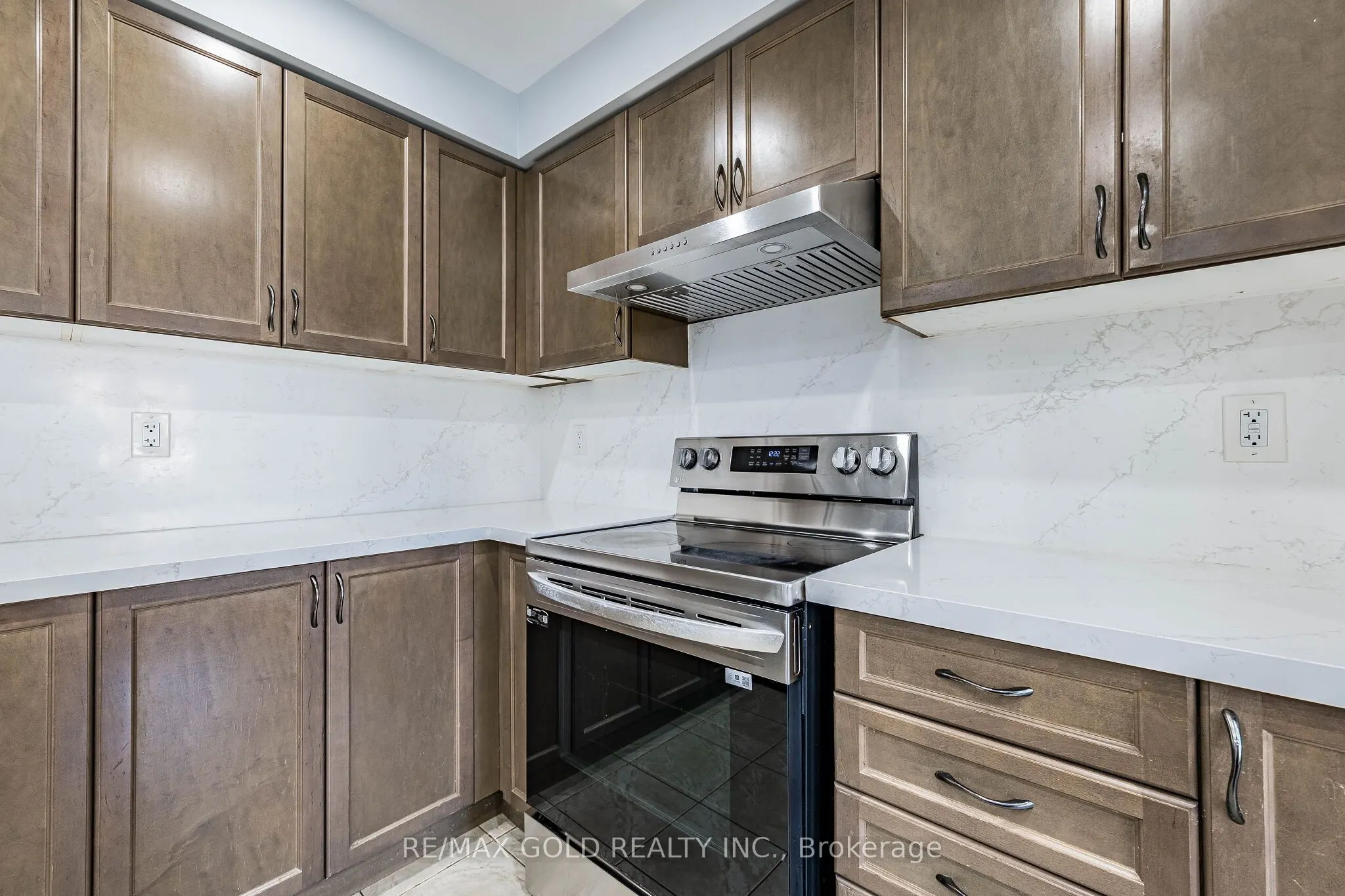 98 Bannister Crescent