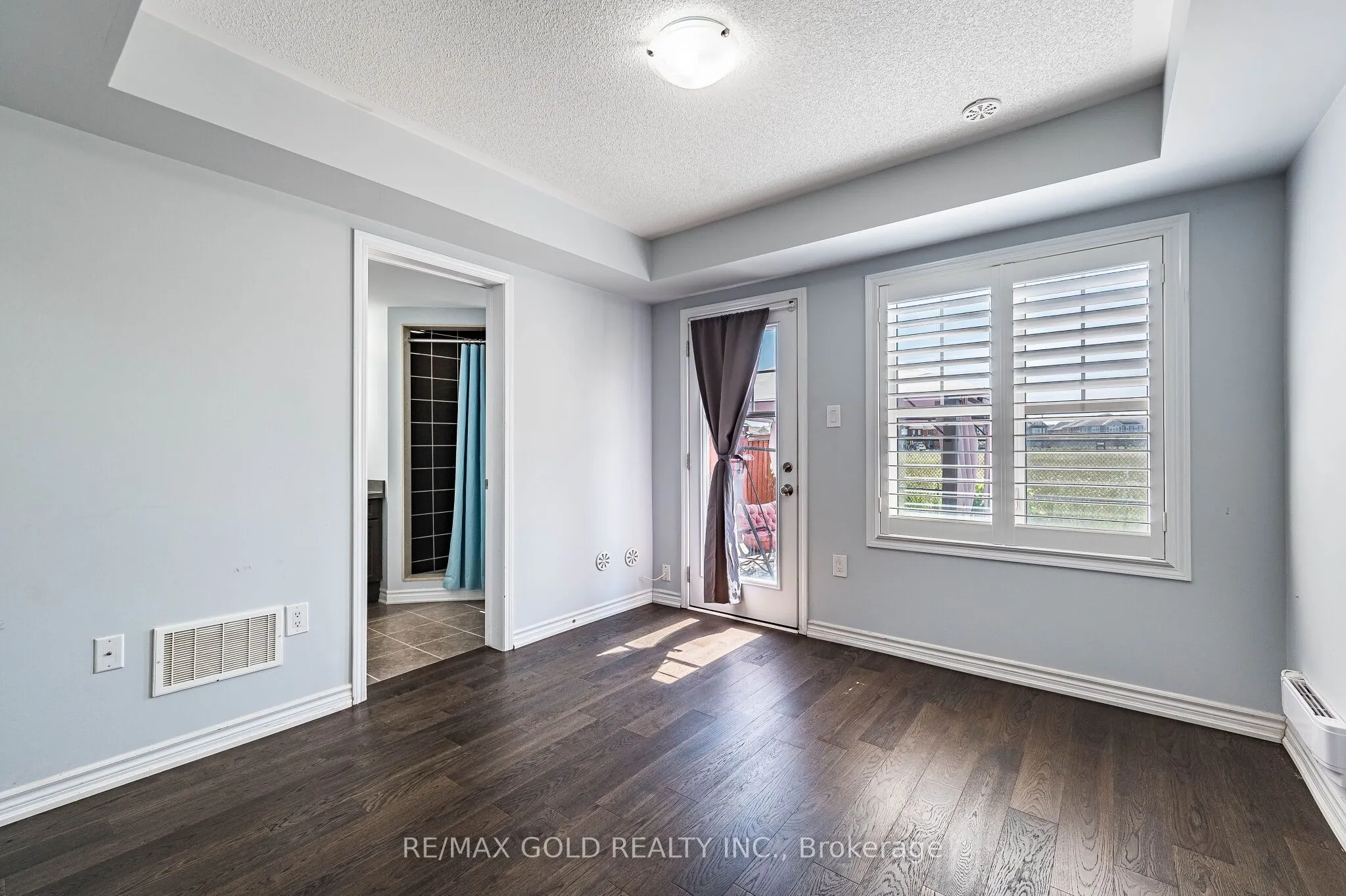 98 Bannister Crescent