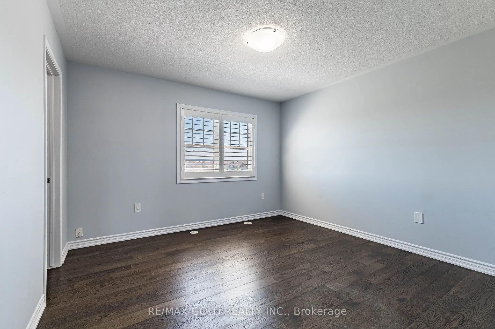 98 Bannister Crescent