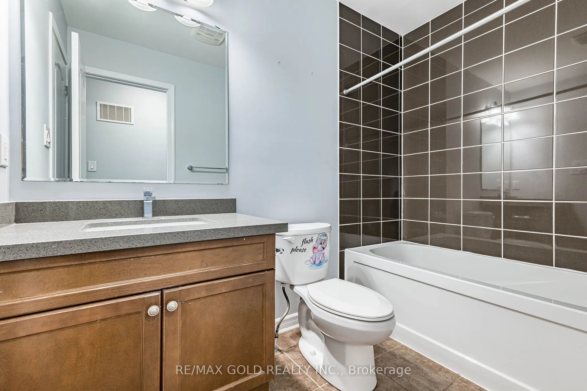 98 Bannister Crescent