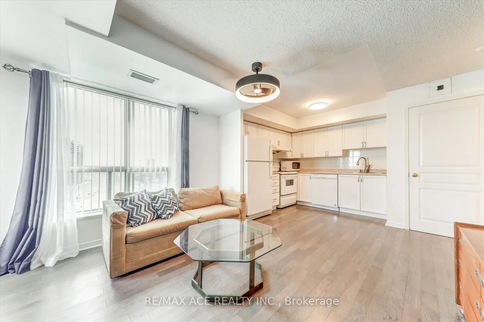 2545 Erin Centre Boulevard #1803