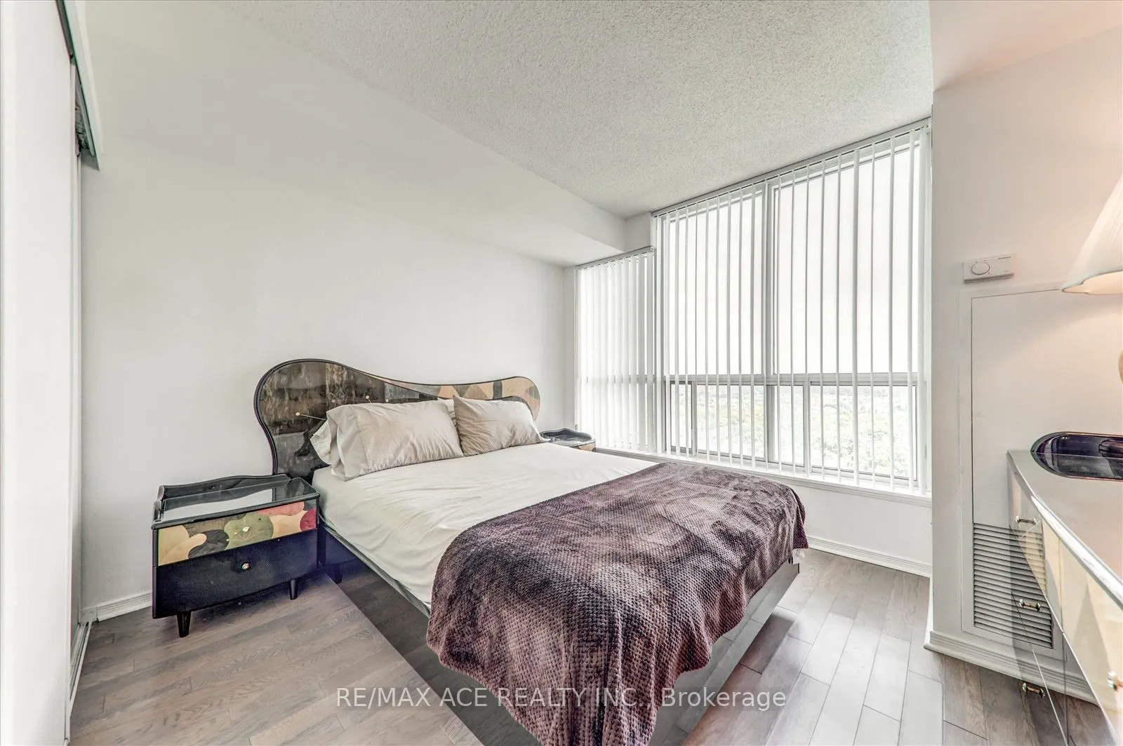 2545 Erin Centre Boulevard #1803