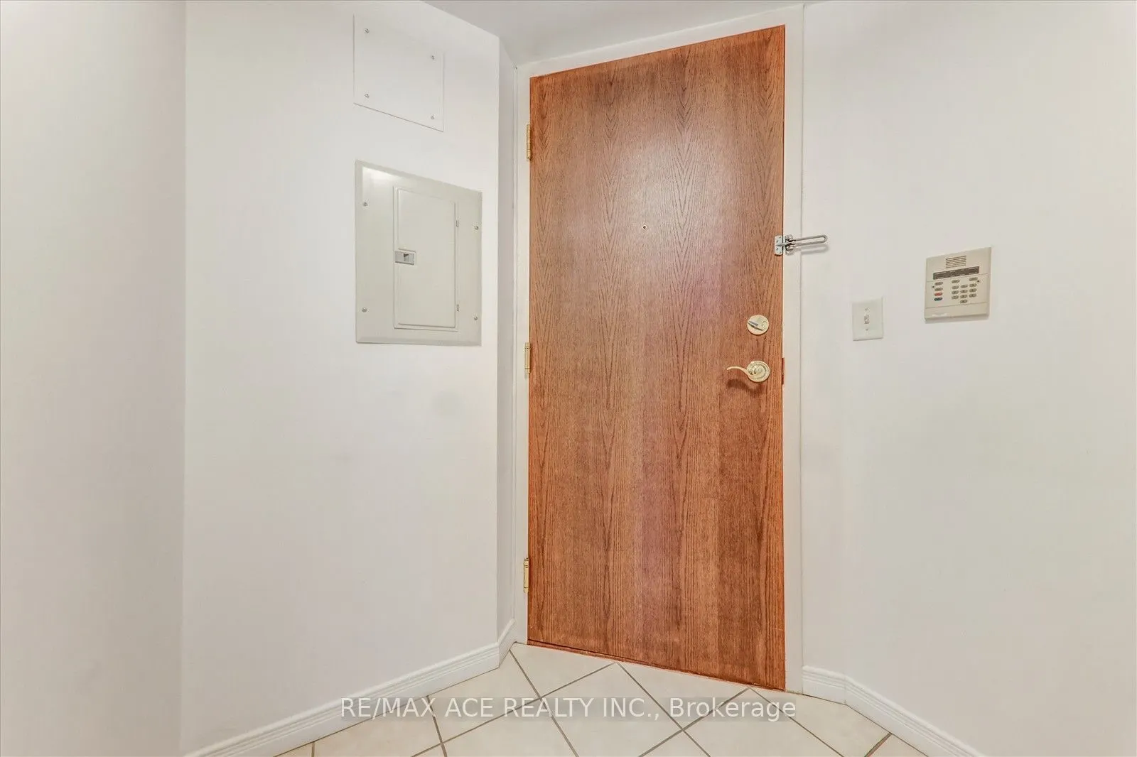 2545 Erin Centre Boulevard #1803