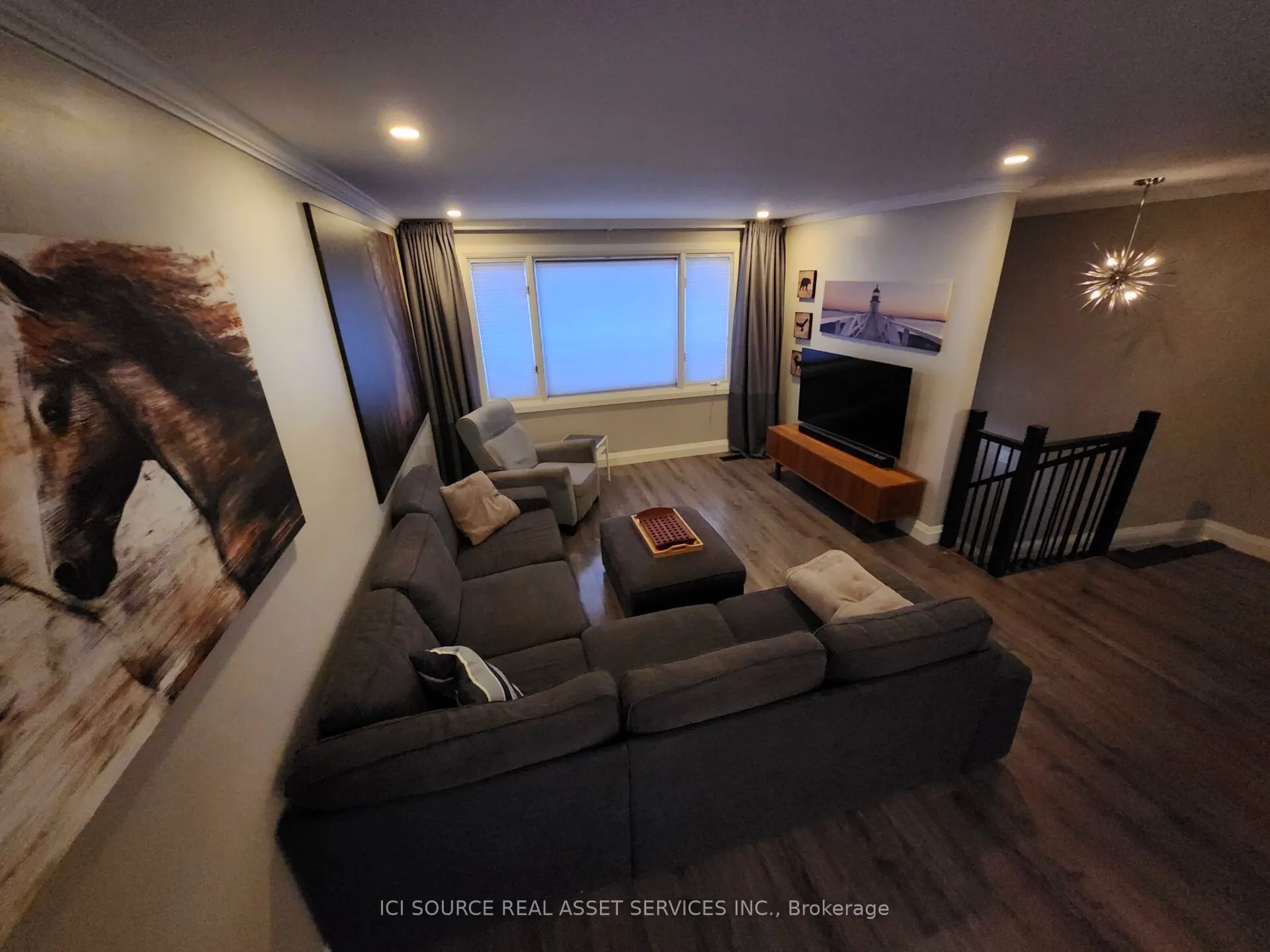 699 Castleguard Crescent
