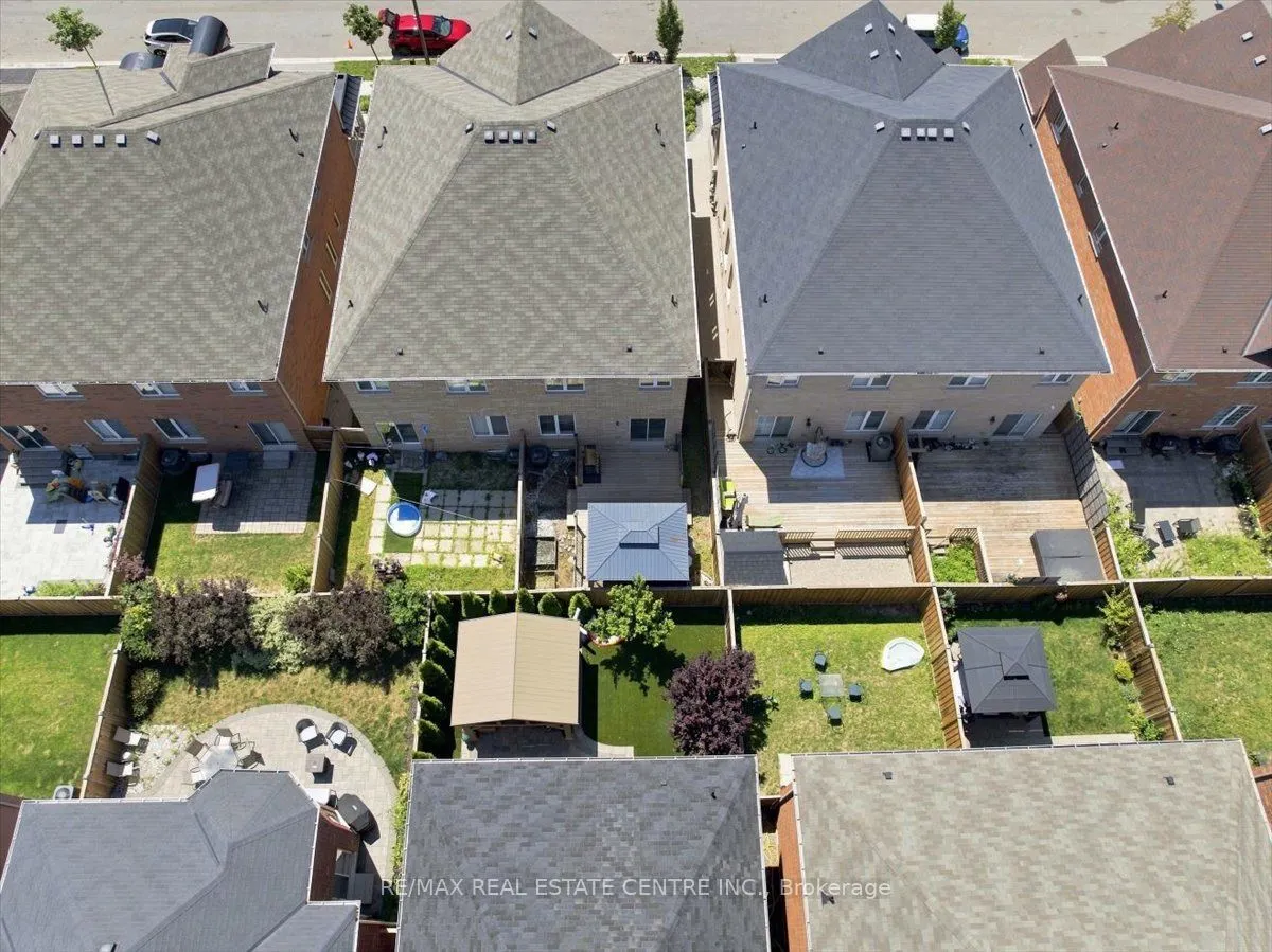 1053 Job Crescent